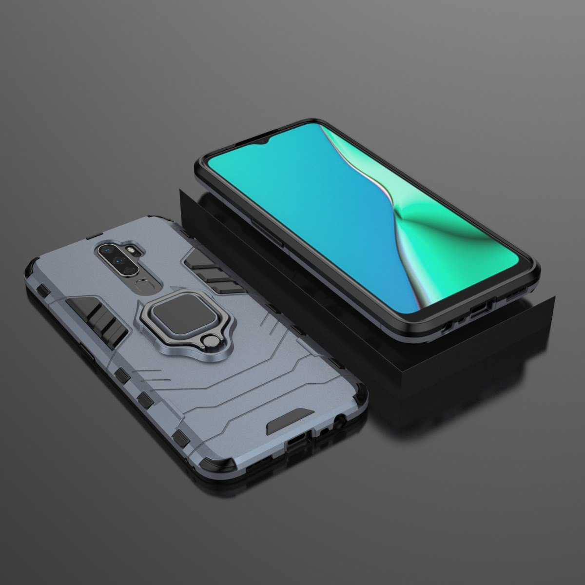Funda de teléfono azul, teléfono dentro, junto a otro teléfono. Superficie negra, vista en ángulo.