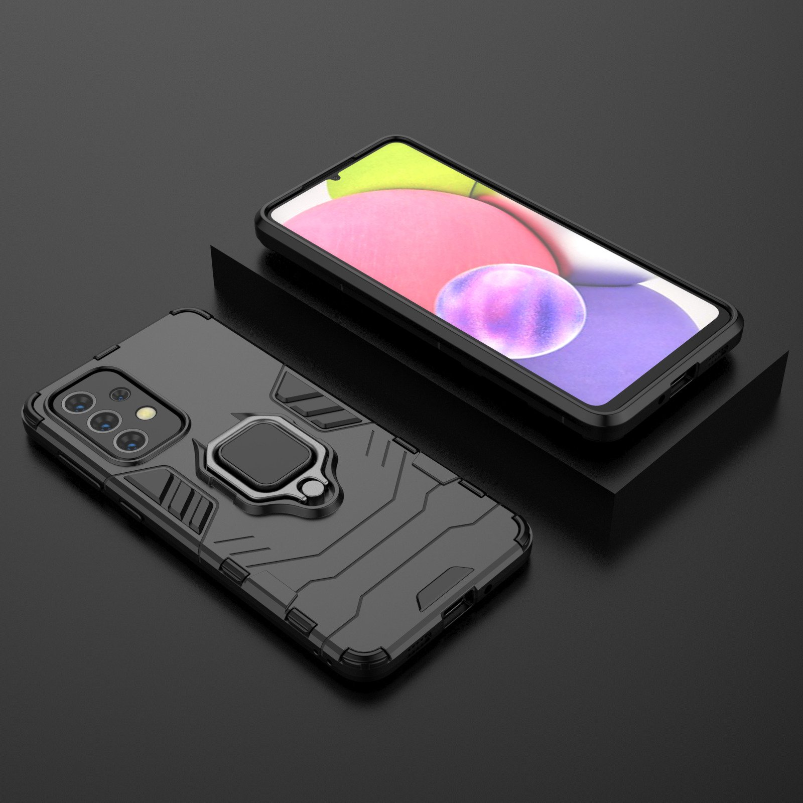 Funda negra con soporte de anillo, con teléfono dentro sobre superficie negra.