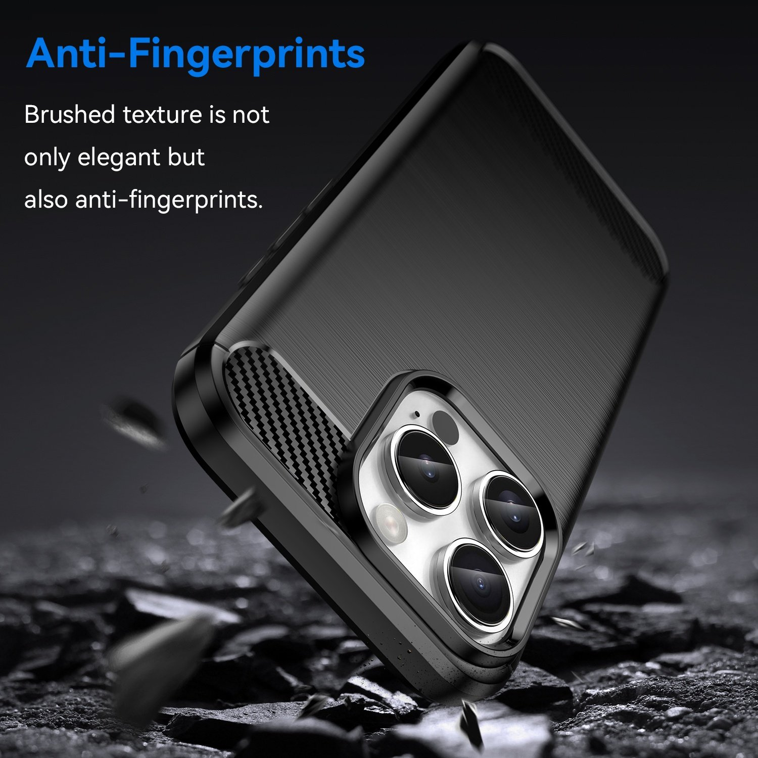Funda negra para teléfono con parte trasera texturizada y recortes para la cámara. La funda está sobre una superficie oscura.