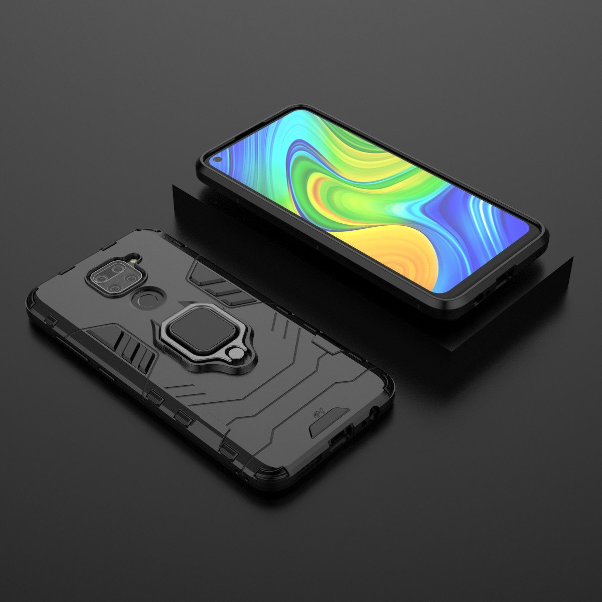 Funda de teléfono negra con teléfono negro. La funda tiene un soporte para anillo.