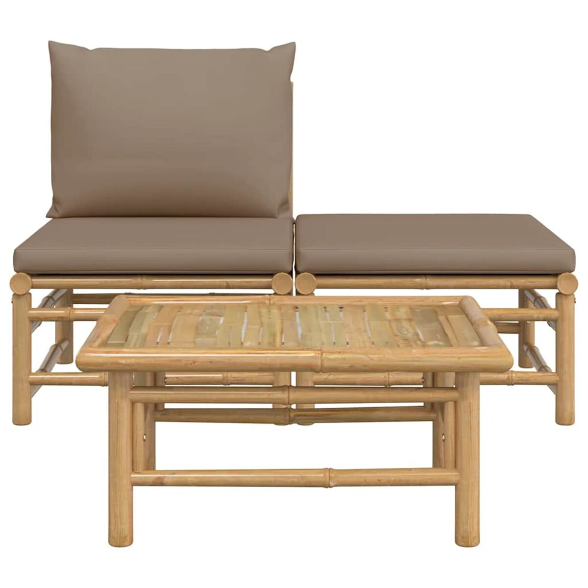 Ein Bambus-Gartenmöbel-Set. Enthält einen kleinen Tisch und zwei Sitze mit Kissen.