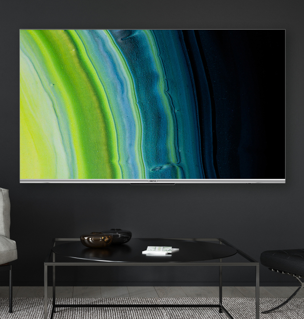 Etichetta energetica per TV, mostra classe efficienza E.