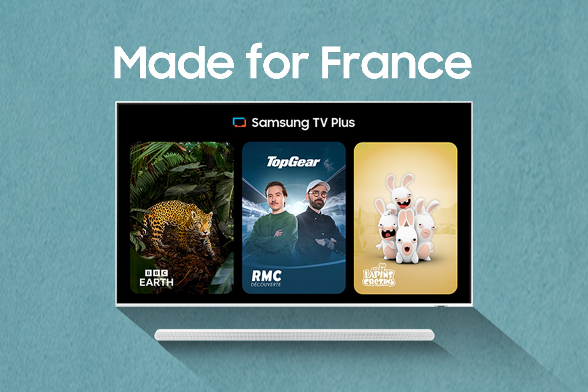 Una pantalla de TV con tres capturas de pantalla de programas. Texto: 'Made for France' y 'Samsung TV Plus'.