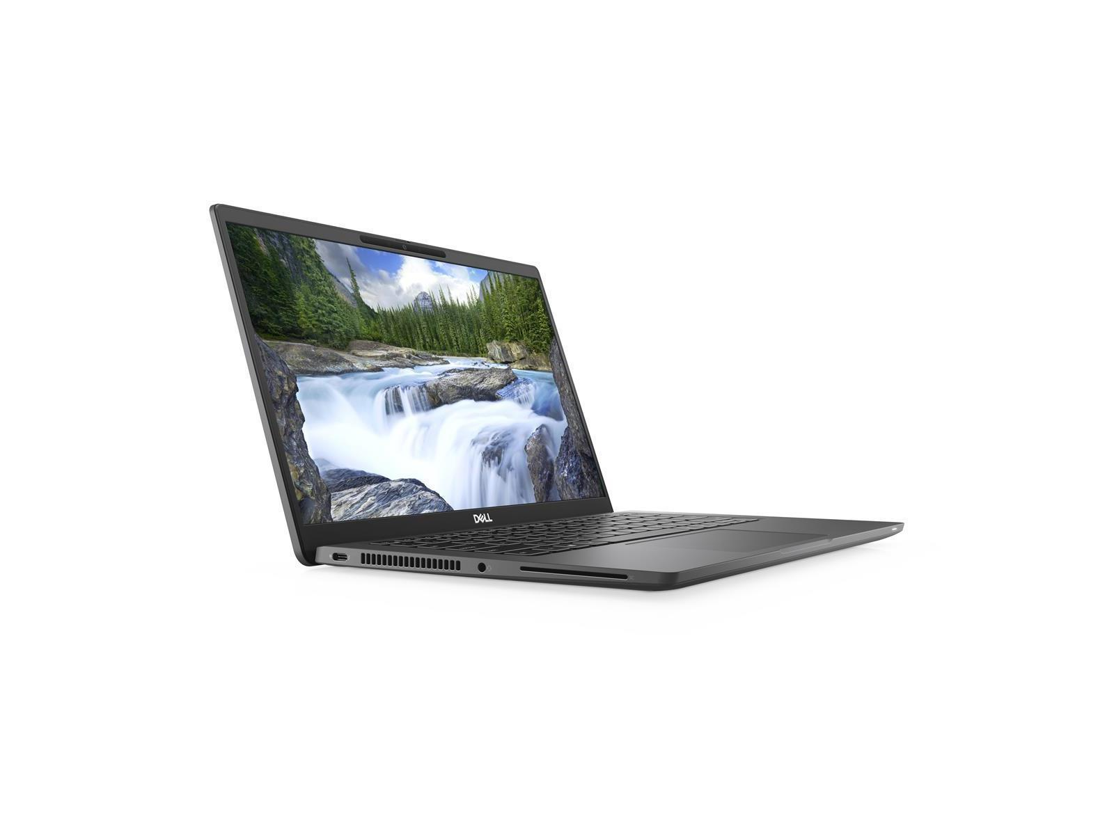 Laptop auf weißem Hintergrund. Der Bildschirm zeigt eine Landschaftsszene.
