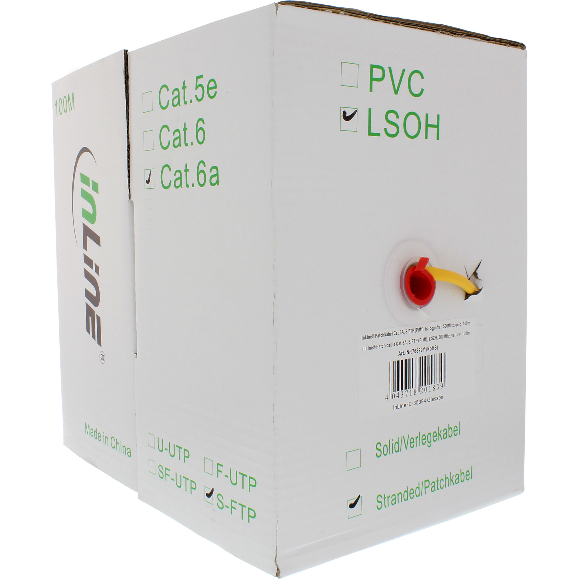 Una scatola di cartone bianca con testo e loghi. La scatola è etichettata con Cat.5e, Cat.6 e Cat.6a.