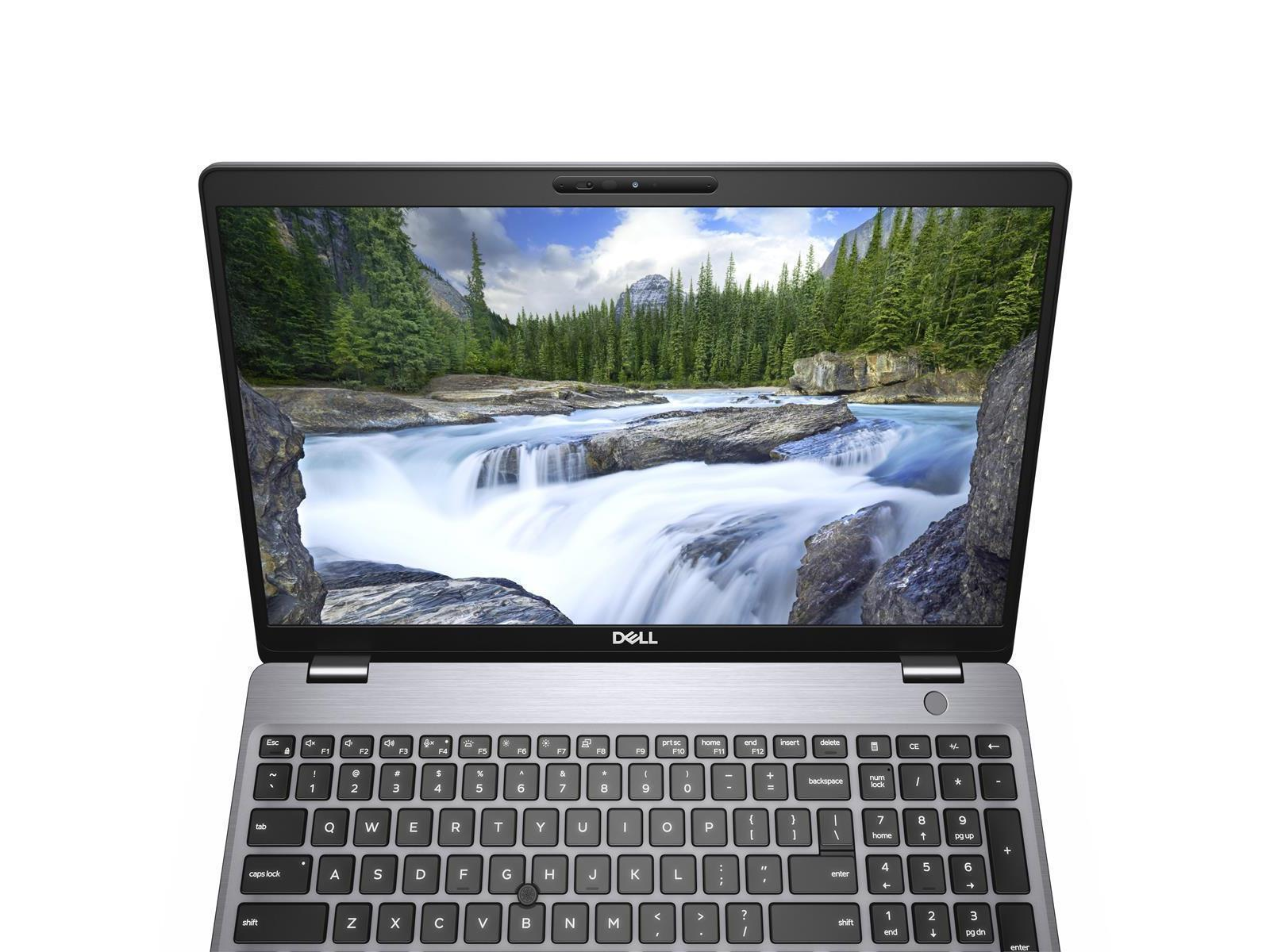 Ein Laptop mit einer Wasserfallszene. Tastatur sichtbar. Silbernes Gehäuse. Weißer Hintergrund.