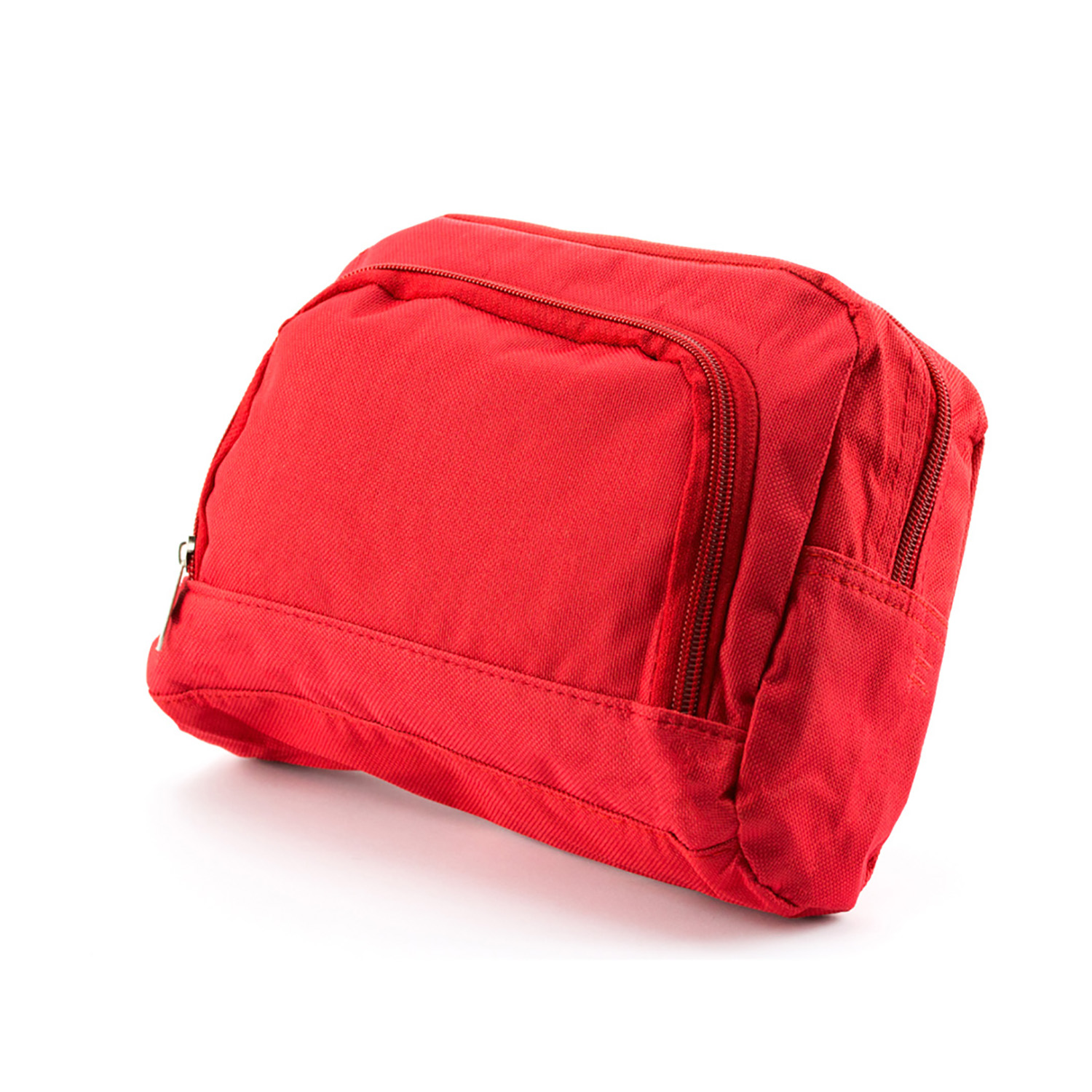 Eine rote Reisetasche auf weißem Grund.