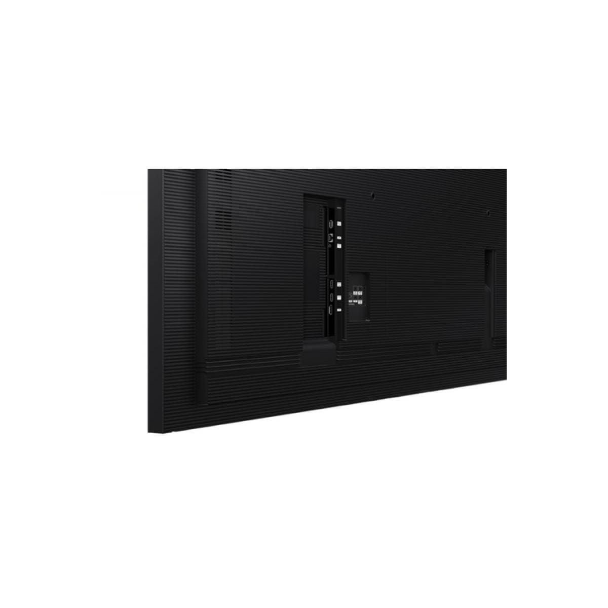 Tył czarnego telewizora z portami i połączeniami.