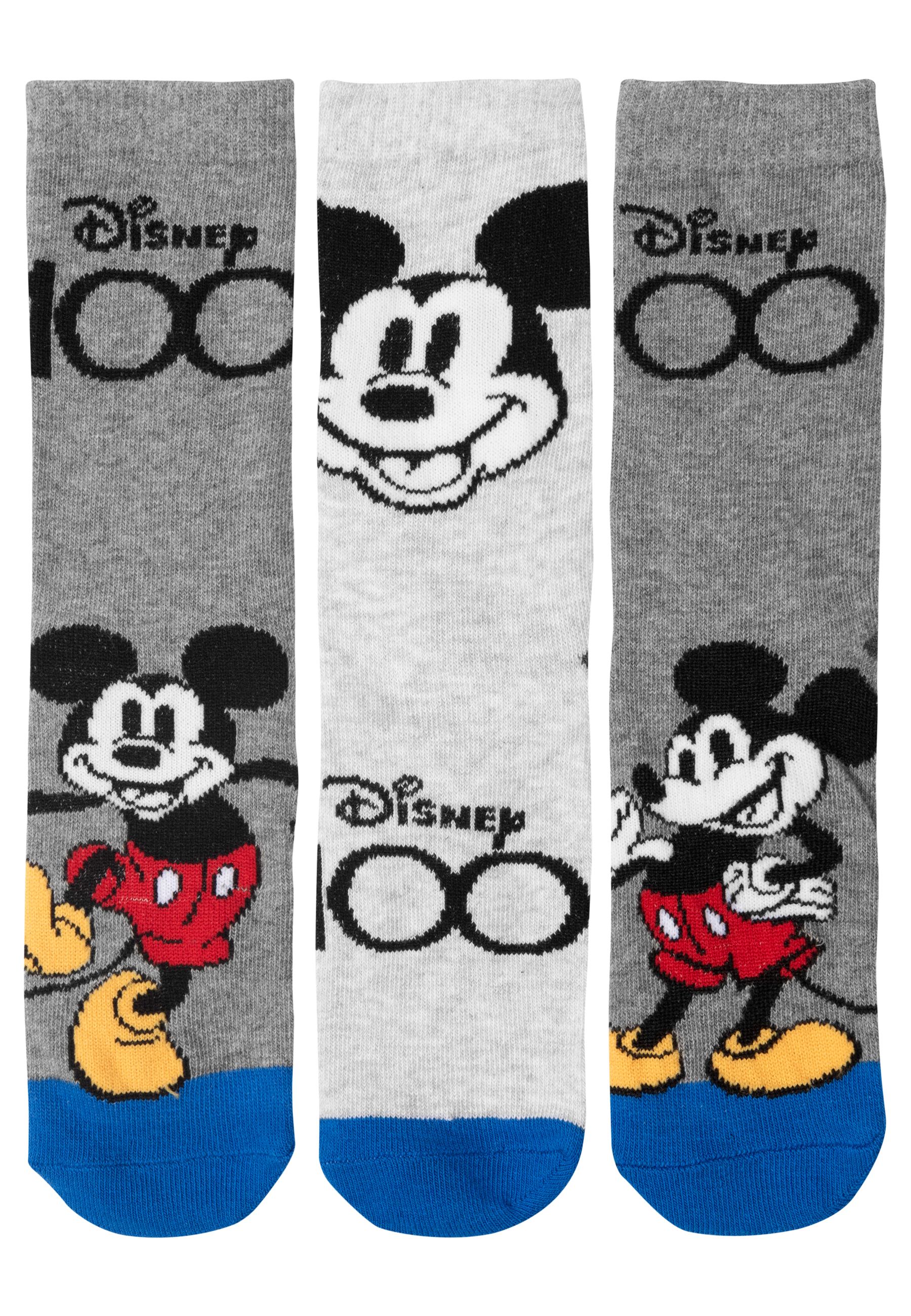 Drei Socken mit Disney-Figuren und der Zahl 100 auf weißem Hintergrund.