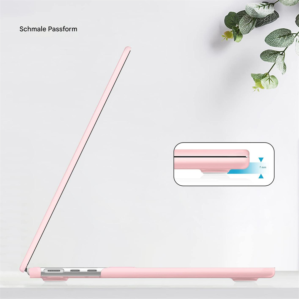 Rosa Laptop-Hülle, mit leicht geöffnetem Laptop, Seitenansicht. Zeigt die Dünne der Hülle.