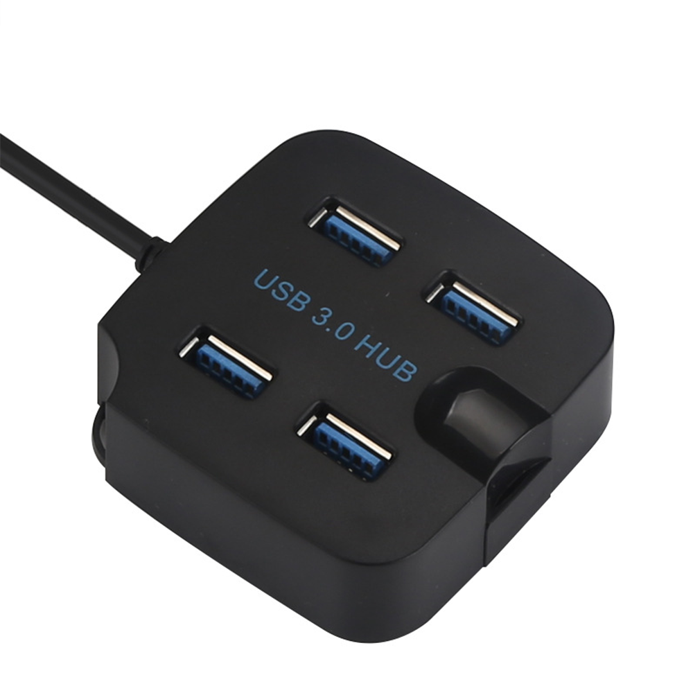 Schwarzer USB 3.0-Hub mit vier Anschlüssen, blauen Steckern. Der Hub hat ein Anschlusskabel.