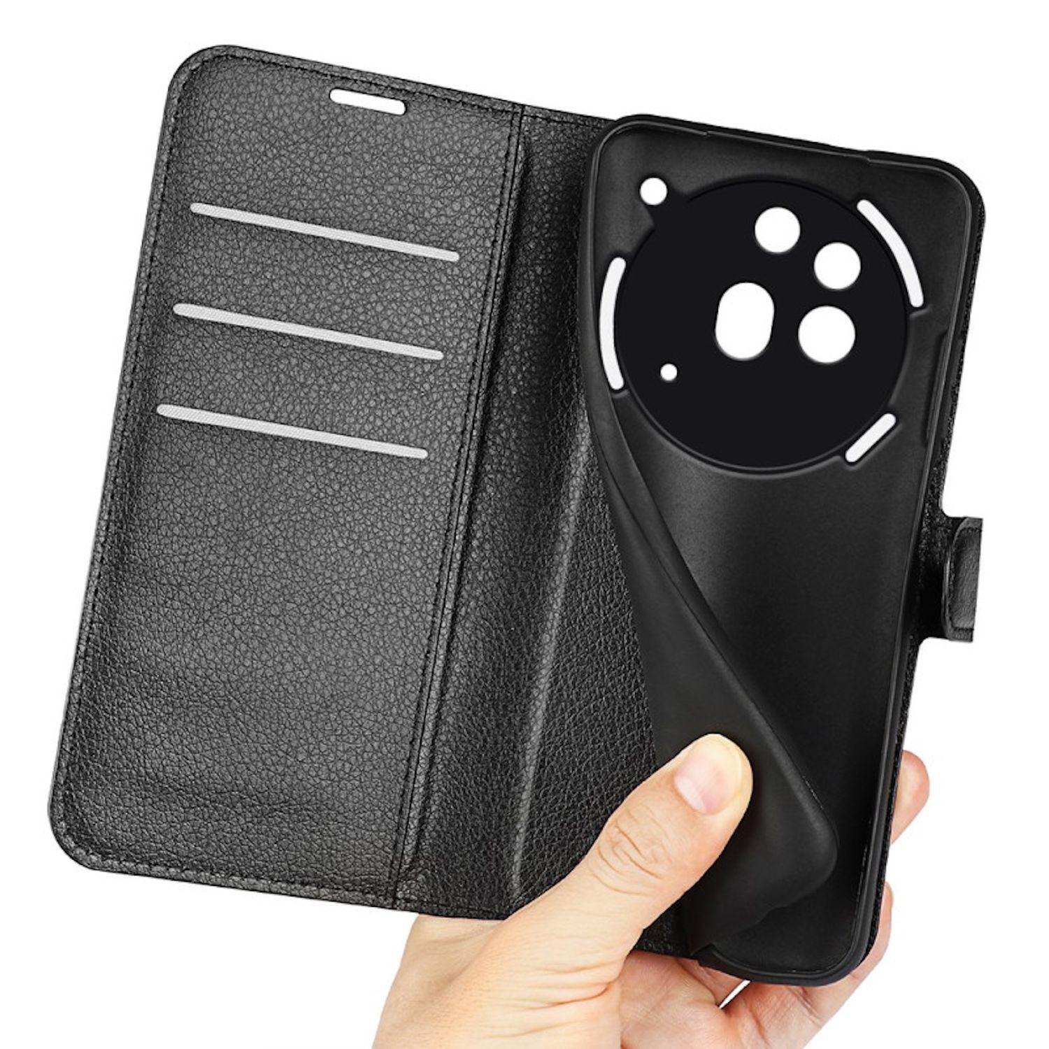 Hand, die eine schwarze Handyhülle hält, offen, Telefonbildschirm sichtbar.