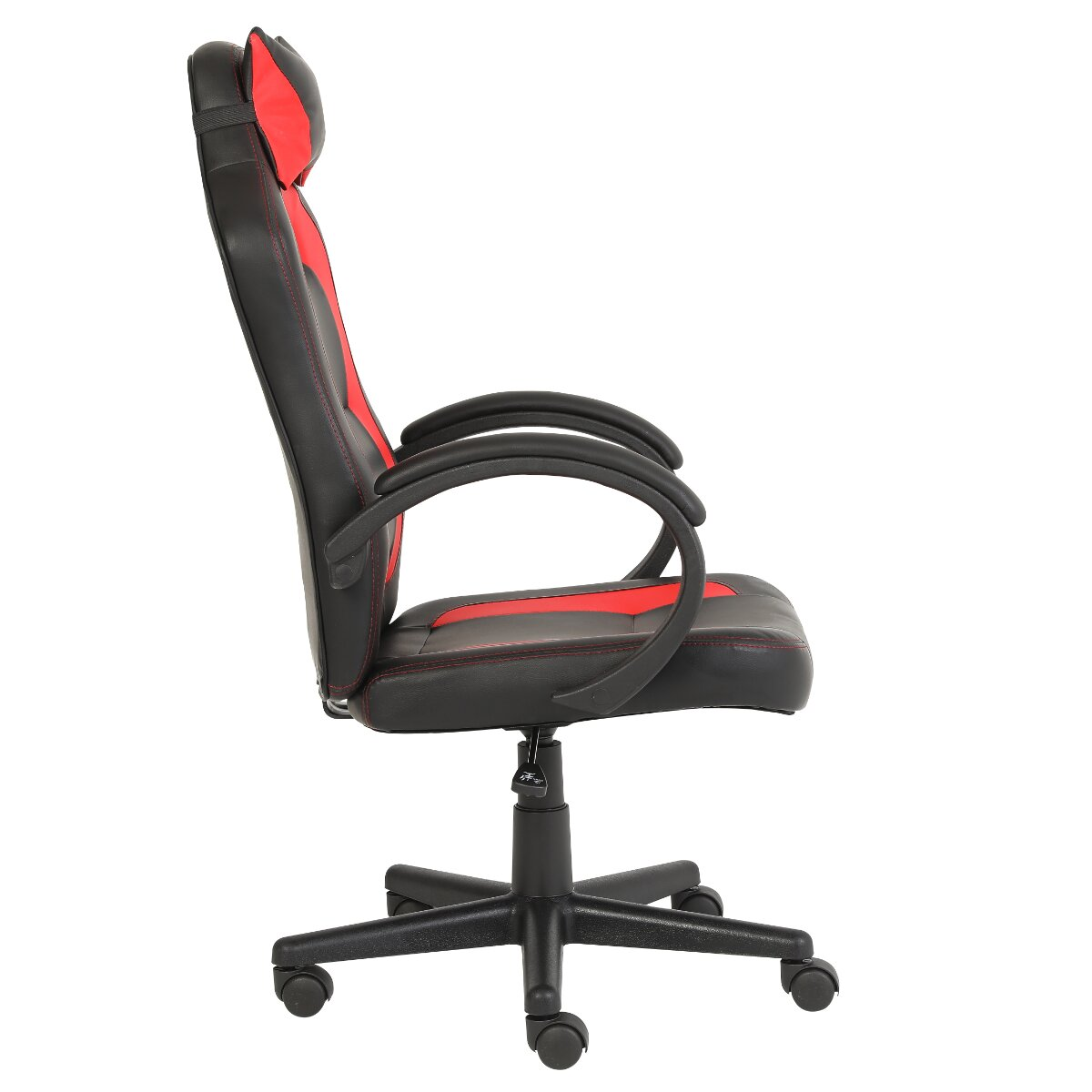 Ein schwarzer und roter Gaming-Stuhl. Seitenansicht, Armlehnen und Räder sichtbar.