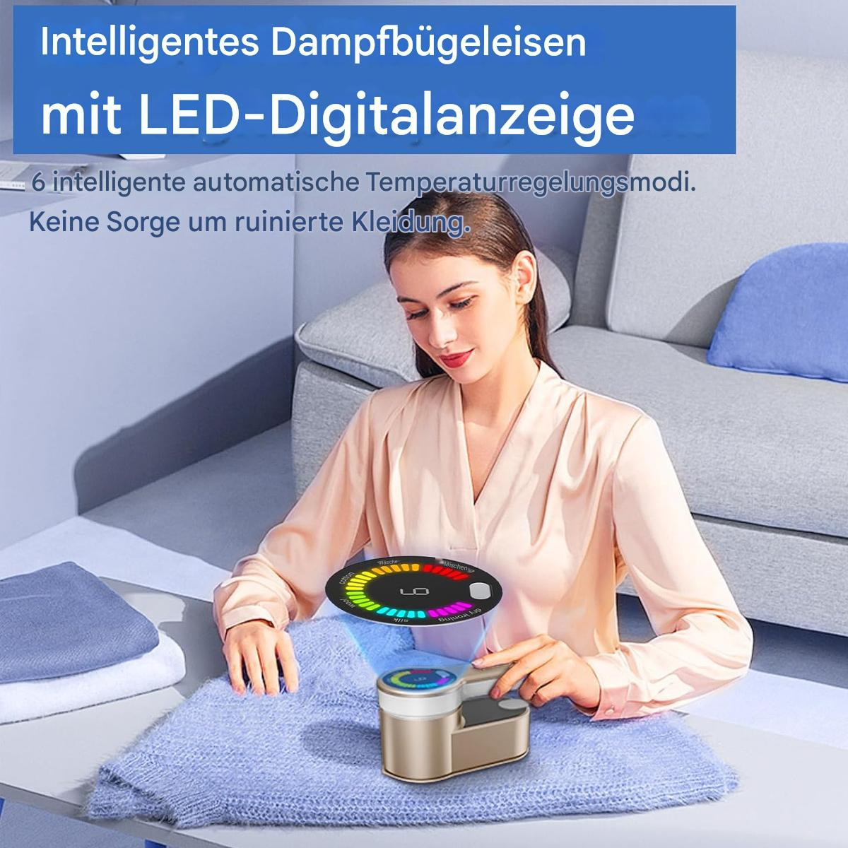 Eine Frau bügelt eine blaue Decke mit einem goldenen Handdampfer mit digitaler Anzeige.