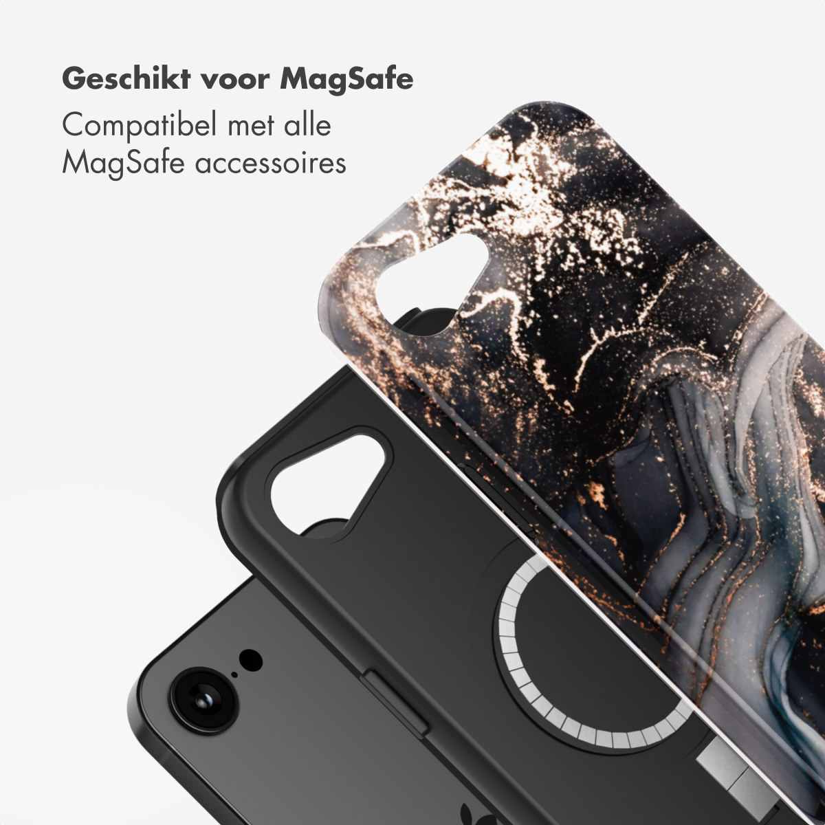 Gros plan d'un téléphone et d'une coque avec un design en marbre. La coque a un anneau magnétique.