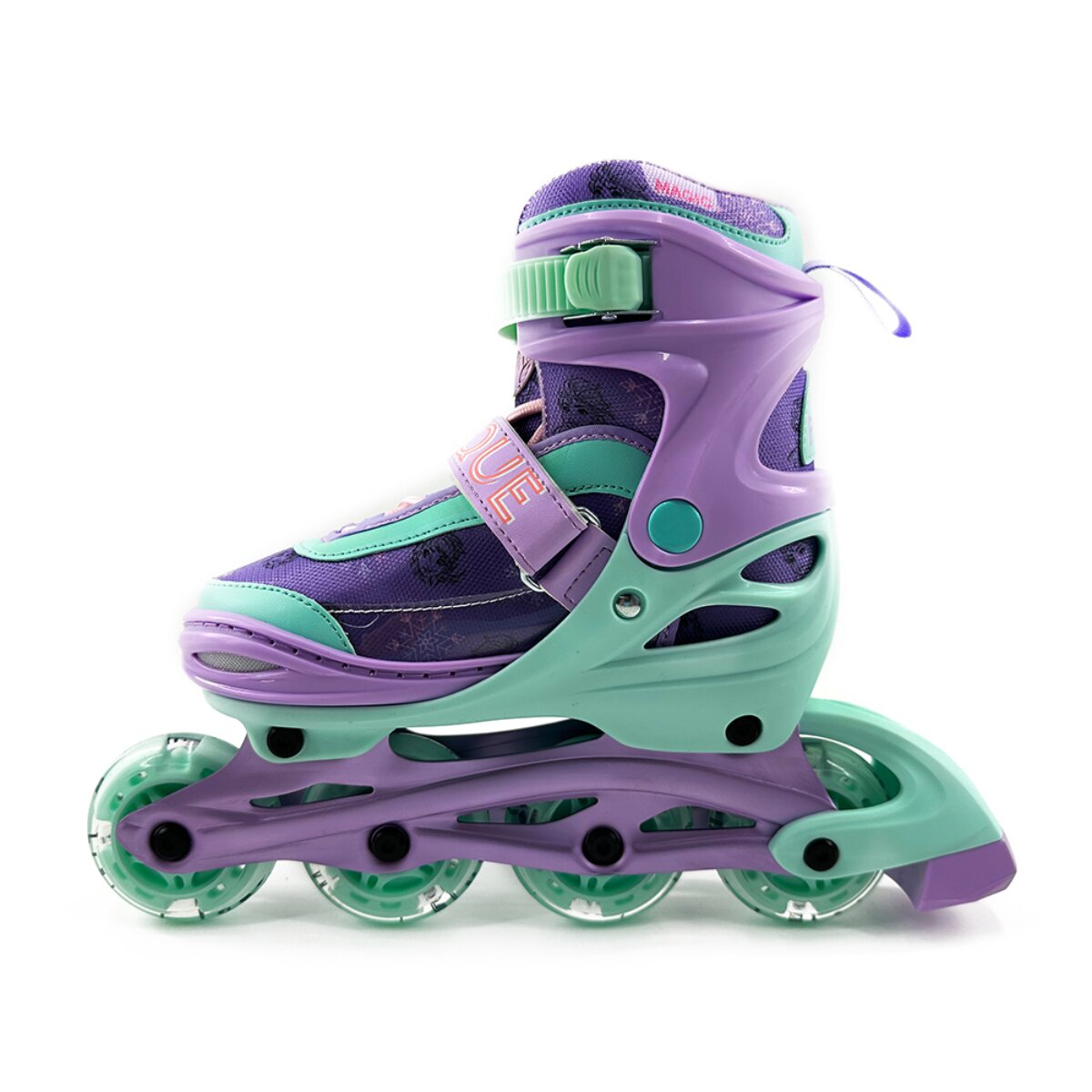 Ein lila und tealfarbener Rollschuh mit transparenten Rollen und rosa Akzenten, auf weißem Hintergrund.