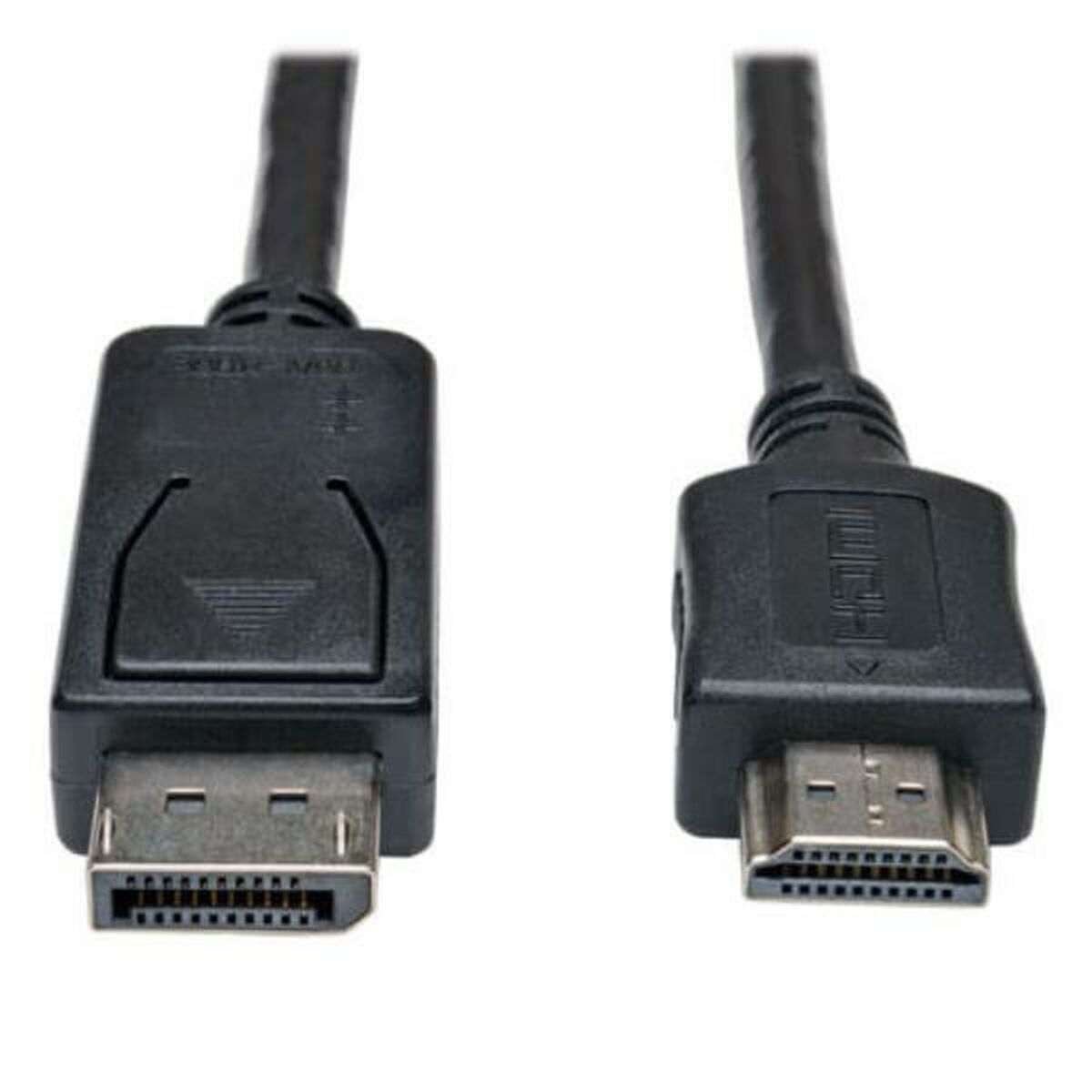 Cable DisplayPort a HDMI negro. Fondo blanco.