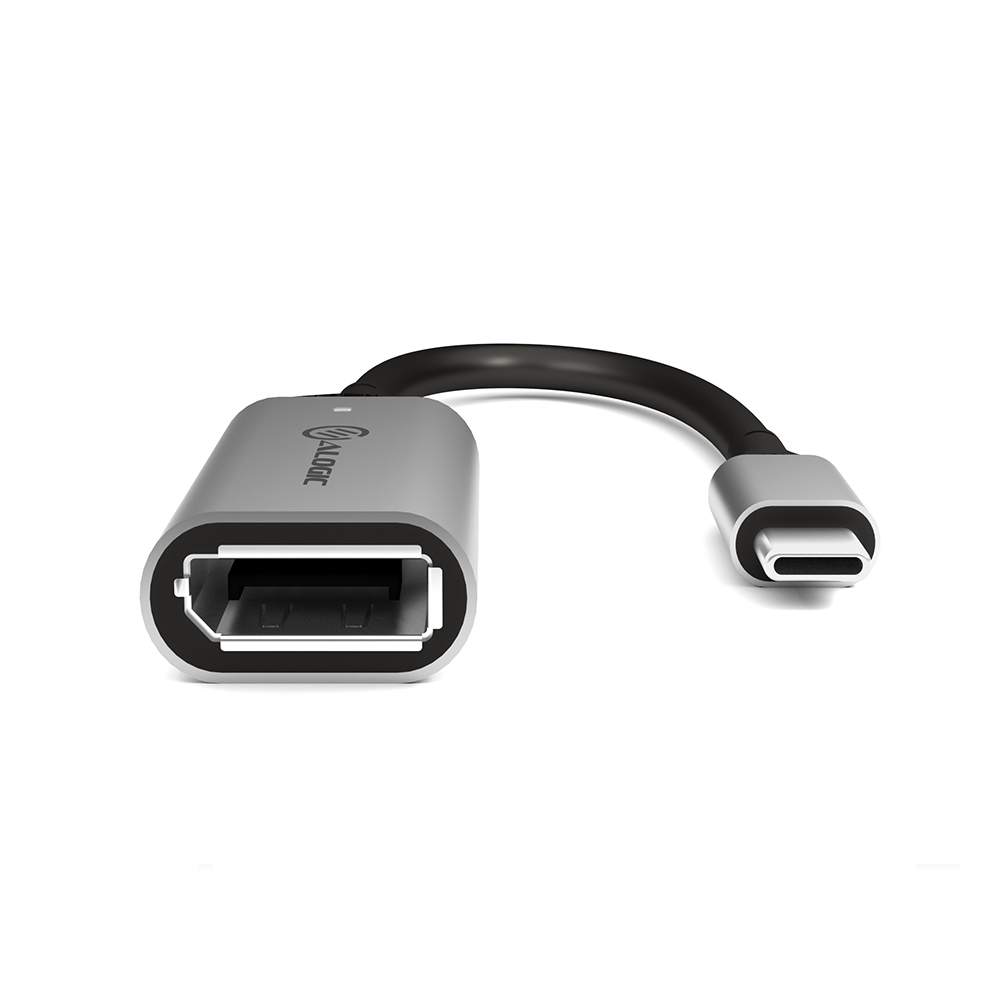 Un adaptador plateado con un puerto USB y un puerto USB-C, conectado por un cable negro.
