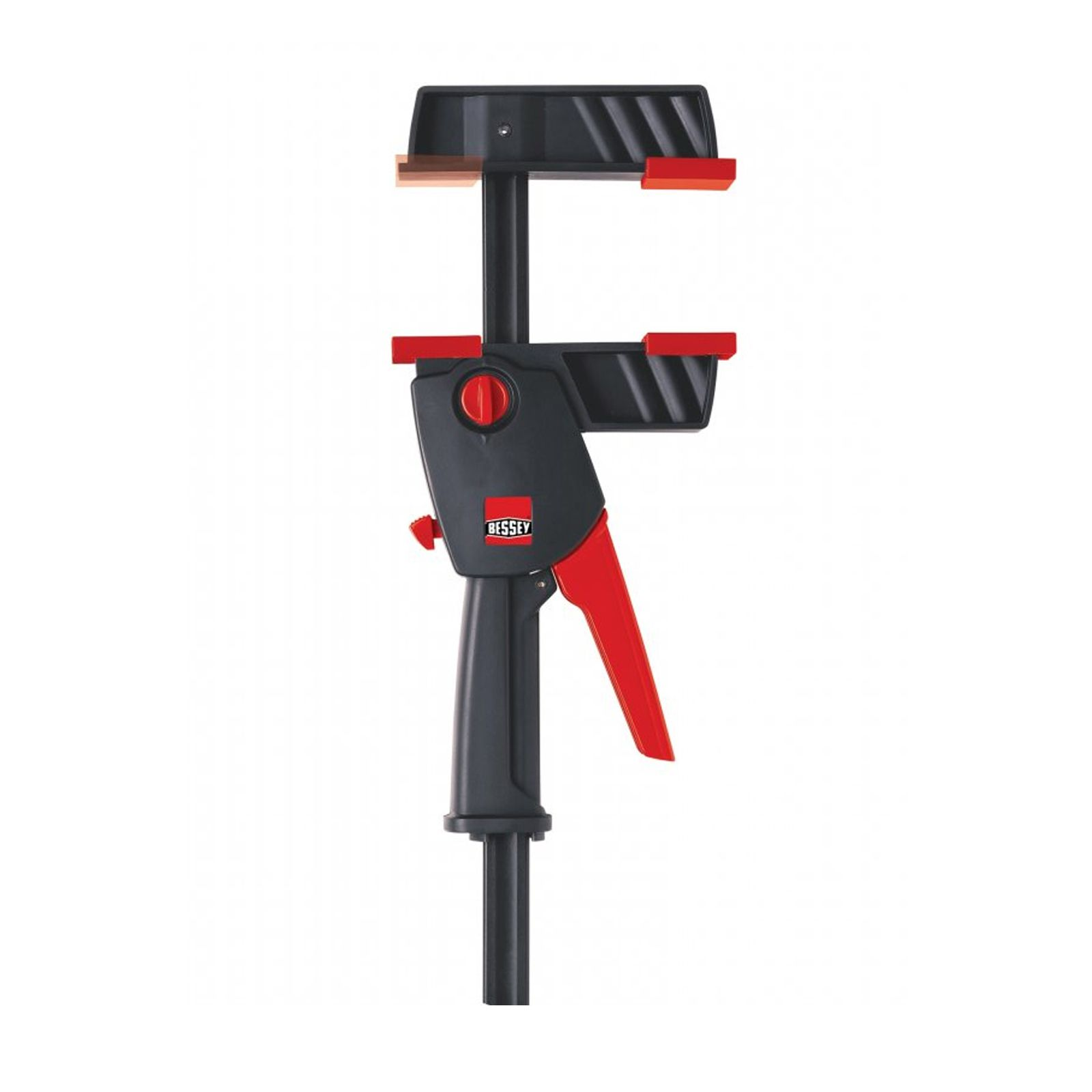 Eine Bessey-Klemme, schwarz und rot, mit Griff und Spannmechanismus.