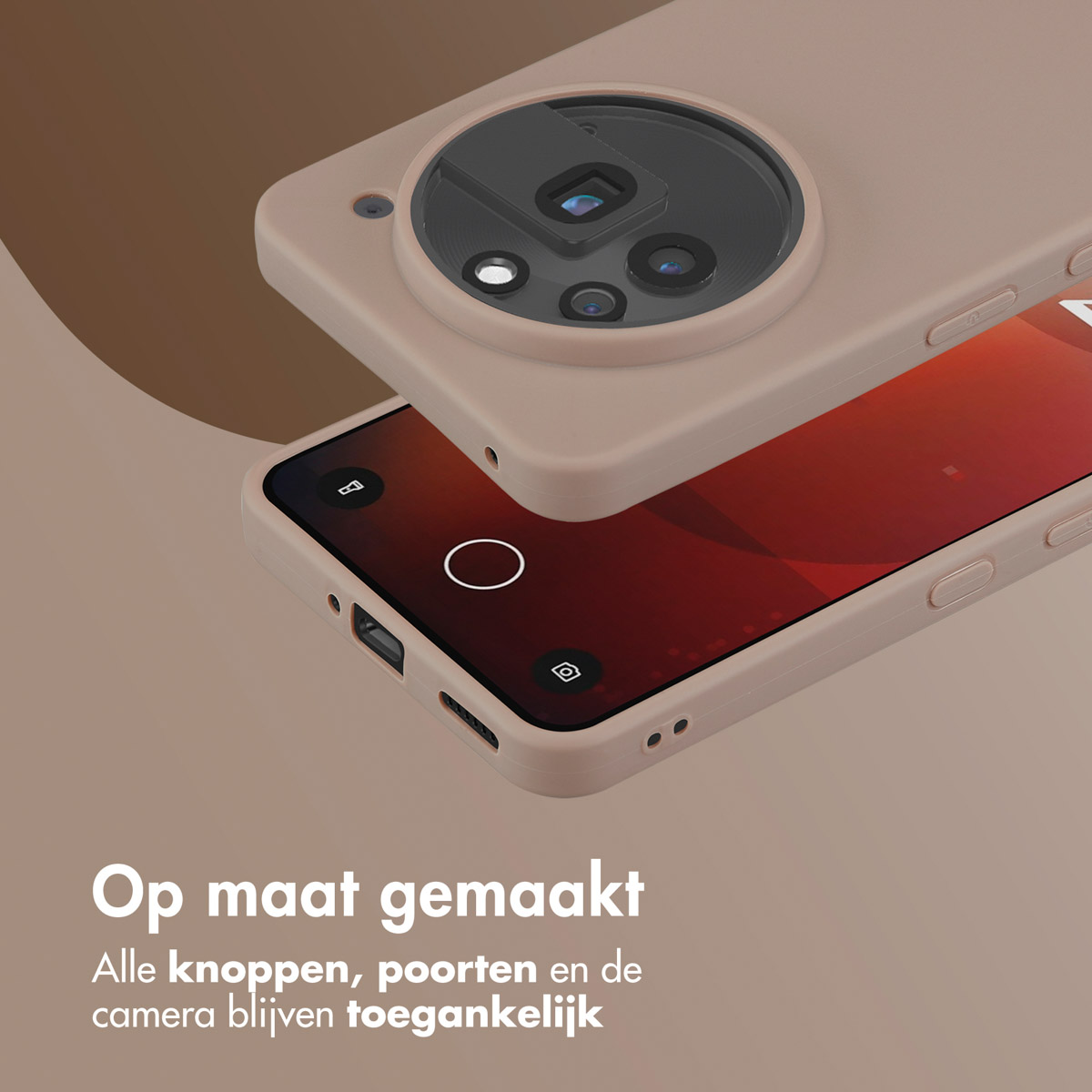 Coque de téléphone avec téléphone dedans, montrant la zone de la caméra et les boutons. Texte: "Sur mesure".