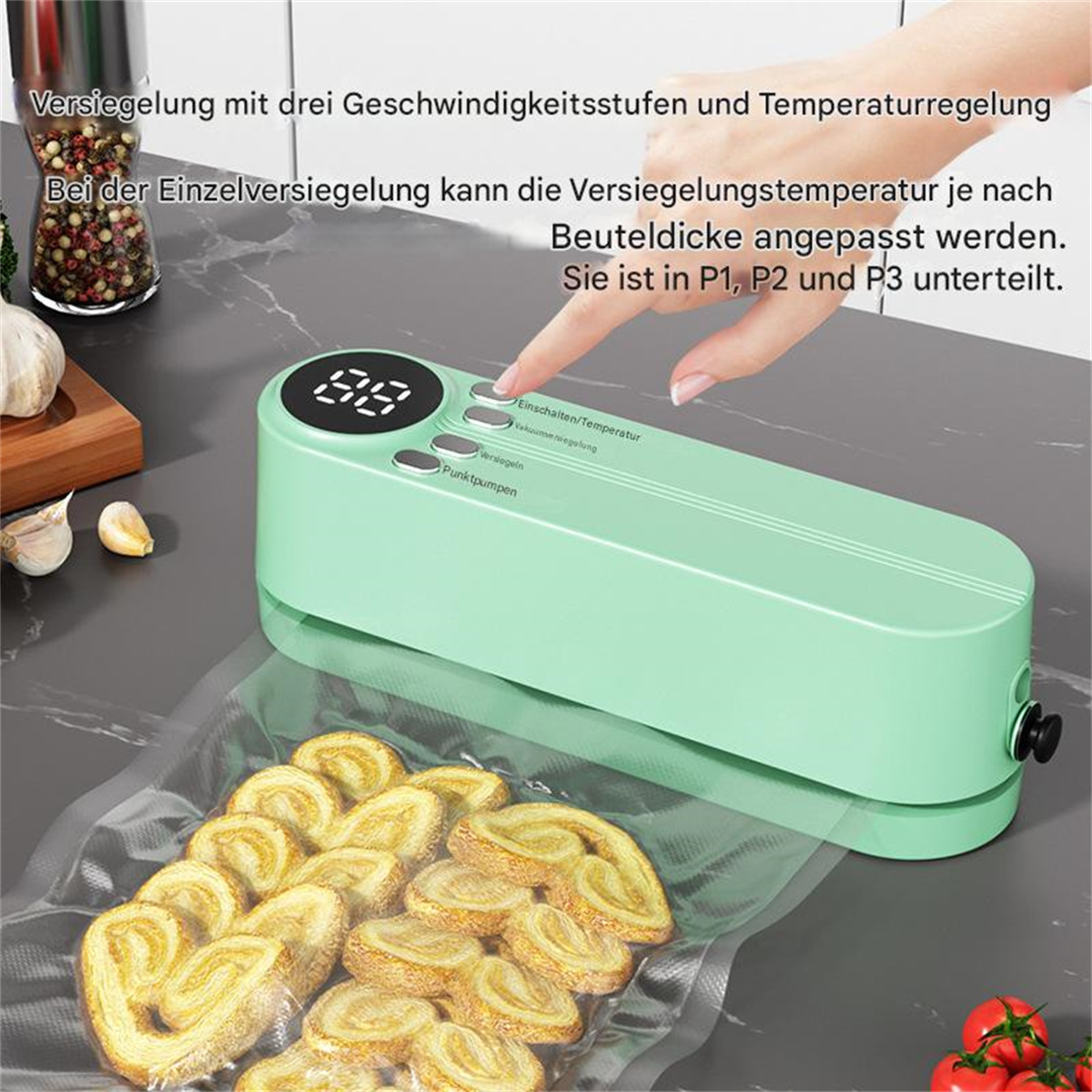 Eine Hand benutzt ein grünes Vakuumiergerät für einen Beutel Gebäck. Text auf Deutsch.