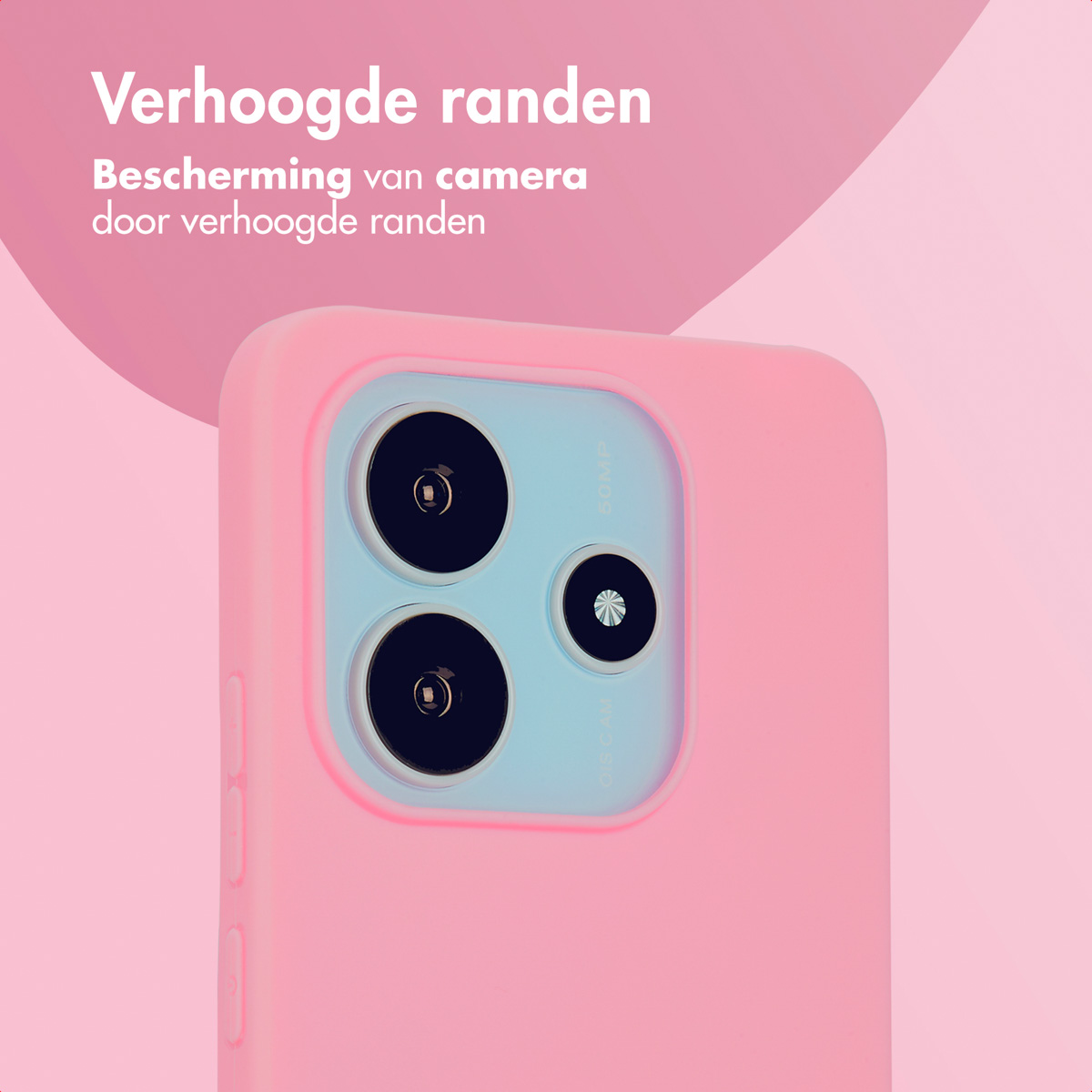 Roze telefoonhoes close-up. Toont verhoogde randen die de camera beschermen. Drie lenzen.