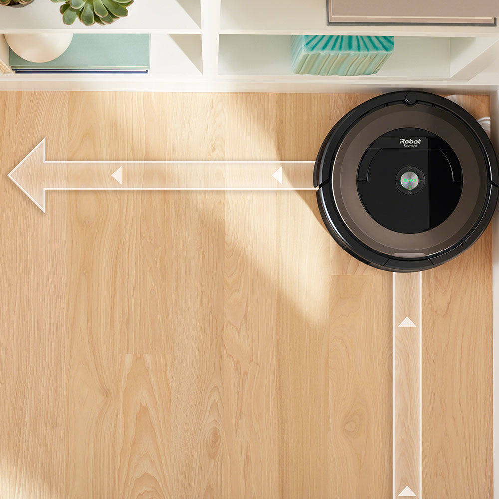 Robot aspirapolvere su pavimento in legno, che mostra il percorso.