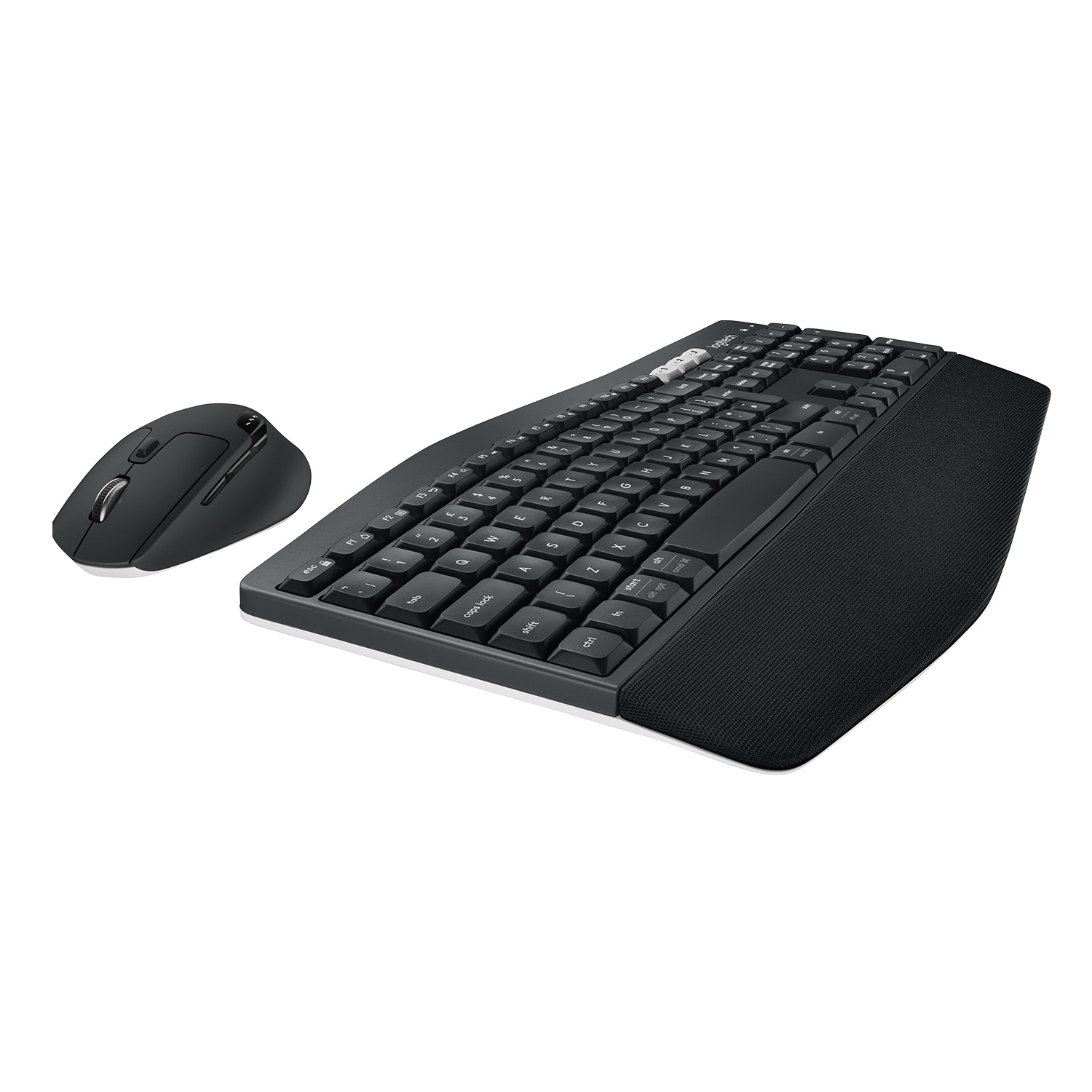 Zestaw klawiatura i mysz. Czarna klawiatura i mysz Logitech na białym tle.
