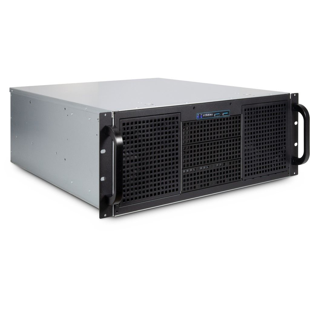 Case server argento e nero. Ha maniglie e ventilazione. La cassa è su sfondo bianco.