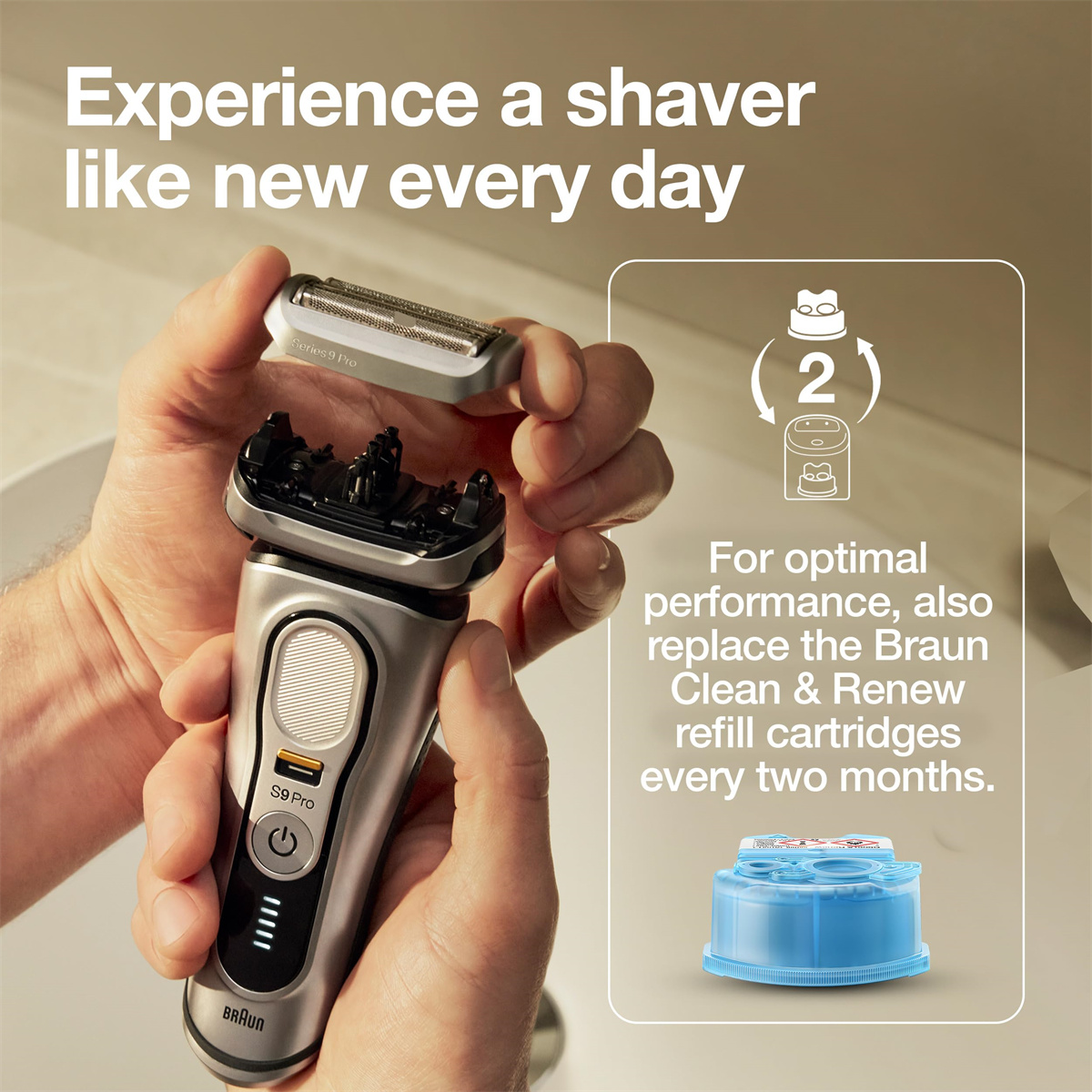 Hände halten einen Rasierer mit einer Braun Clean & Renew Nachfüllung.