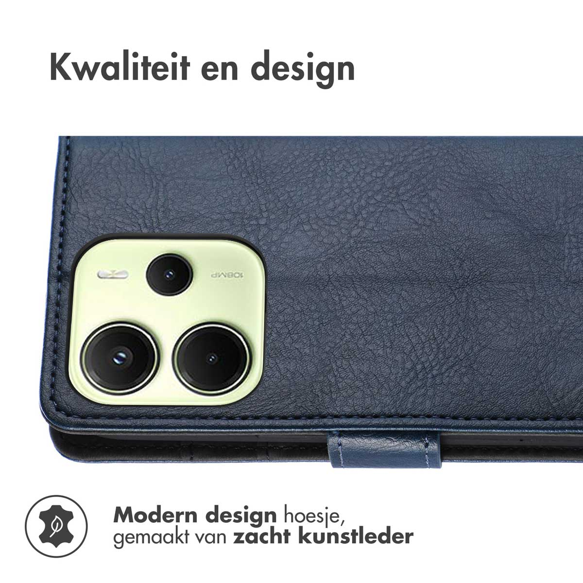 Close-up van een telefoonhoesje met camera's, blauwe leertextuur en tekst.