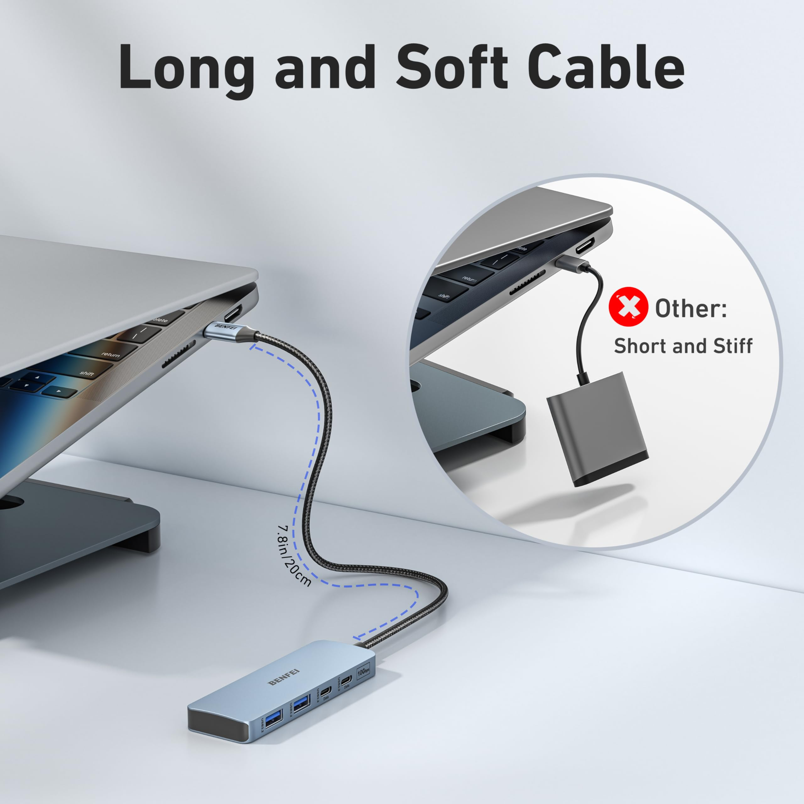 USB-Hub mit langem, geflochtenem Kabel, das mit einem Laptop verbunden ist. Aufschrift: 'Long and Soft Cable'.