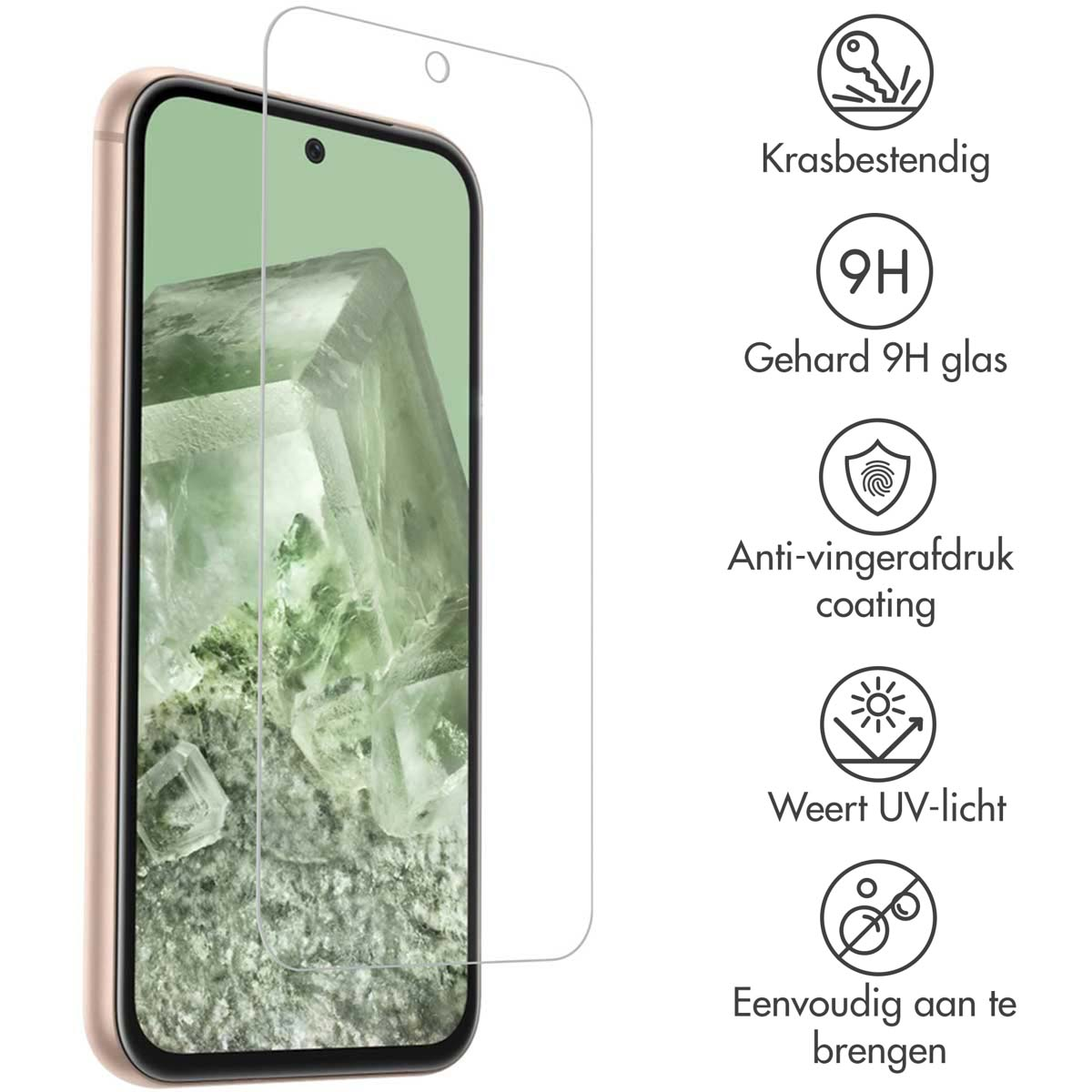 Un telefono con una protezione per lo schermo applicata, che mostra uno sfondo verde chiaro.