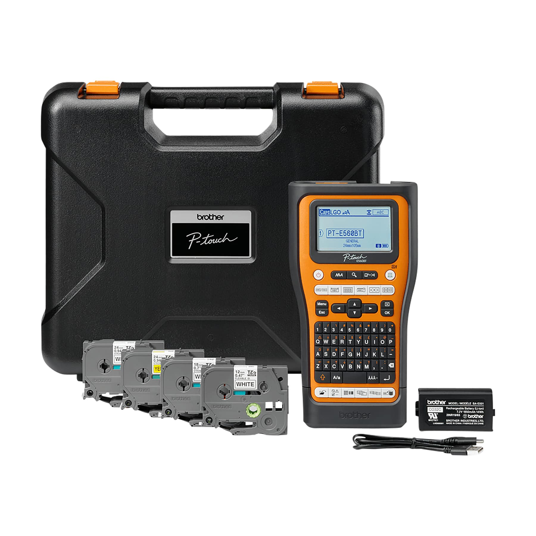 Zestaw do etykietowania z czarną walizką, drukarką, kasetami i akcesoriami na białej powierzchni.