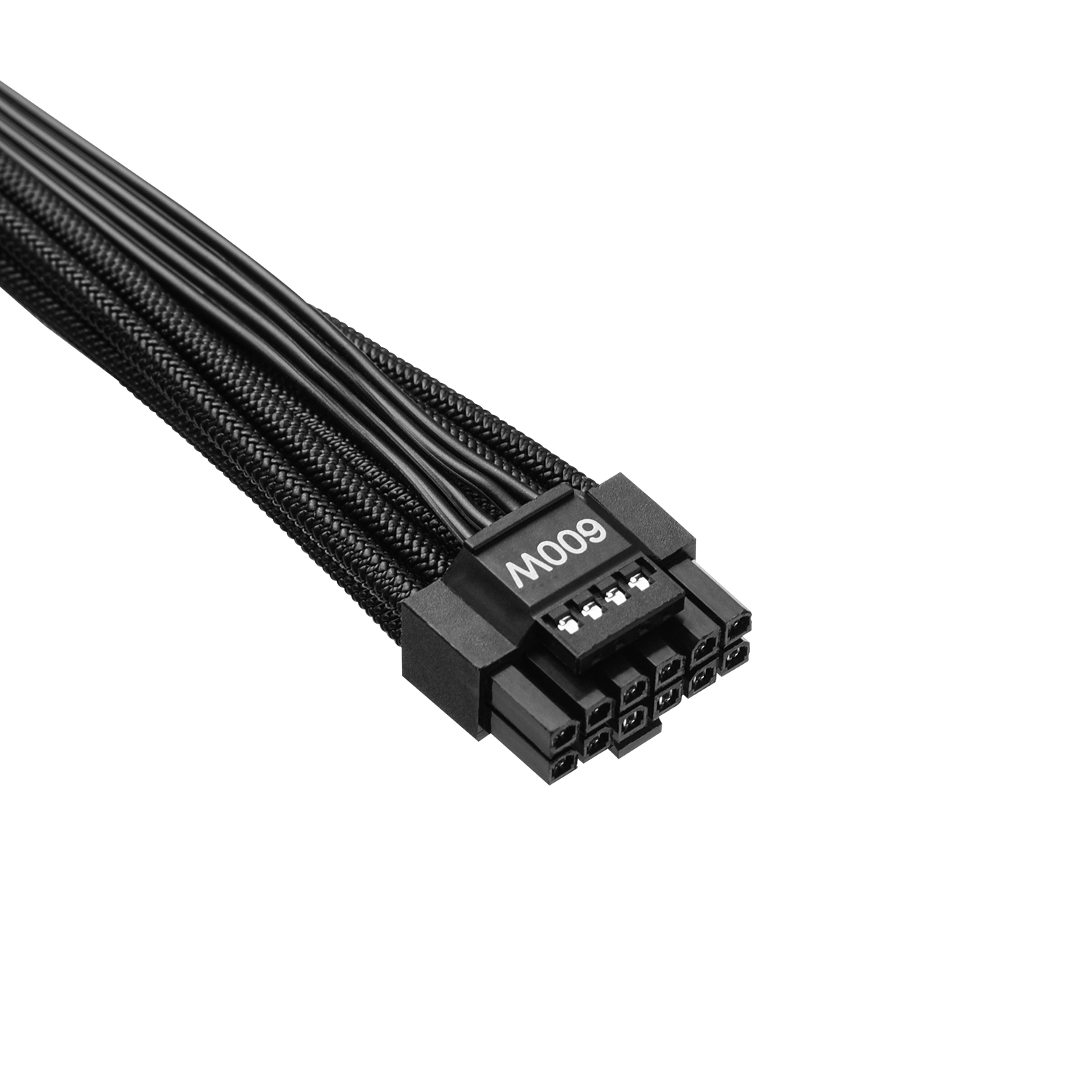 Czarny kabel z wieloma złączami. Białe tło.