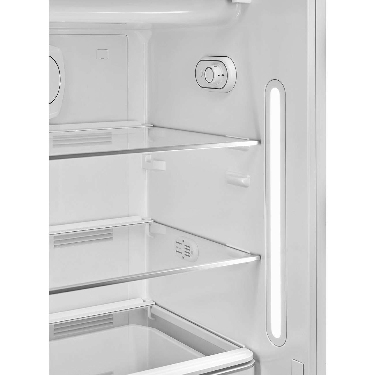 Energielabel für einen PKM-Kühlschrank mit Bewertung E.