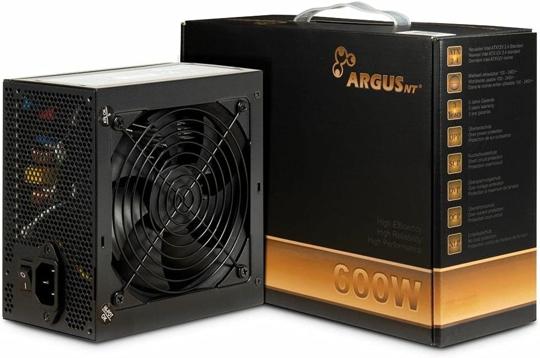 Czarny zasilacz i pudełko z wentylatorem i etykietą. Na pudełku tekst '600W' i 'ARGUS'.