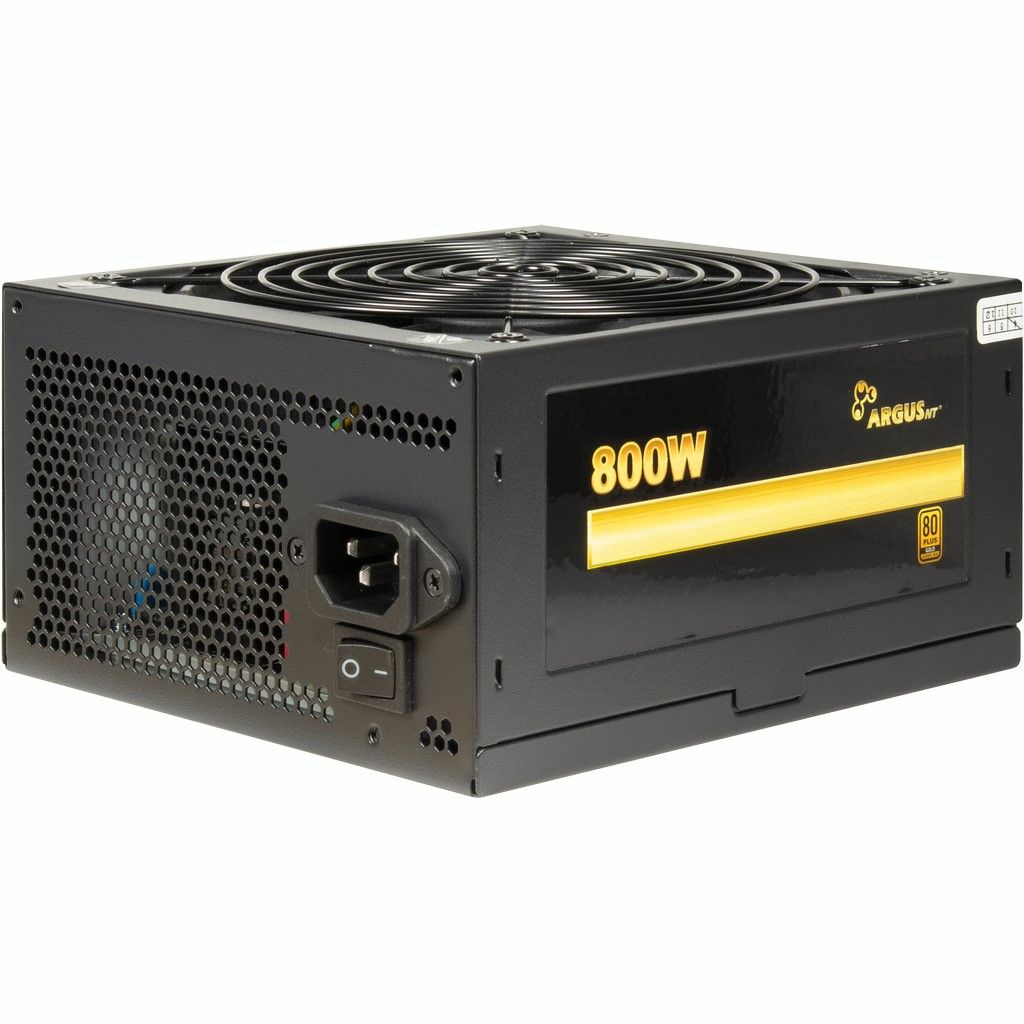 Alimentatore nero con etichetta 800W, ventola e varie porte.