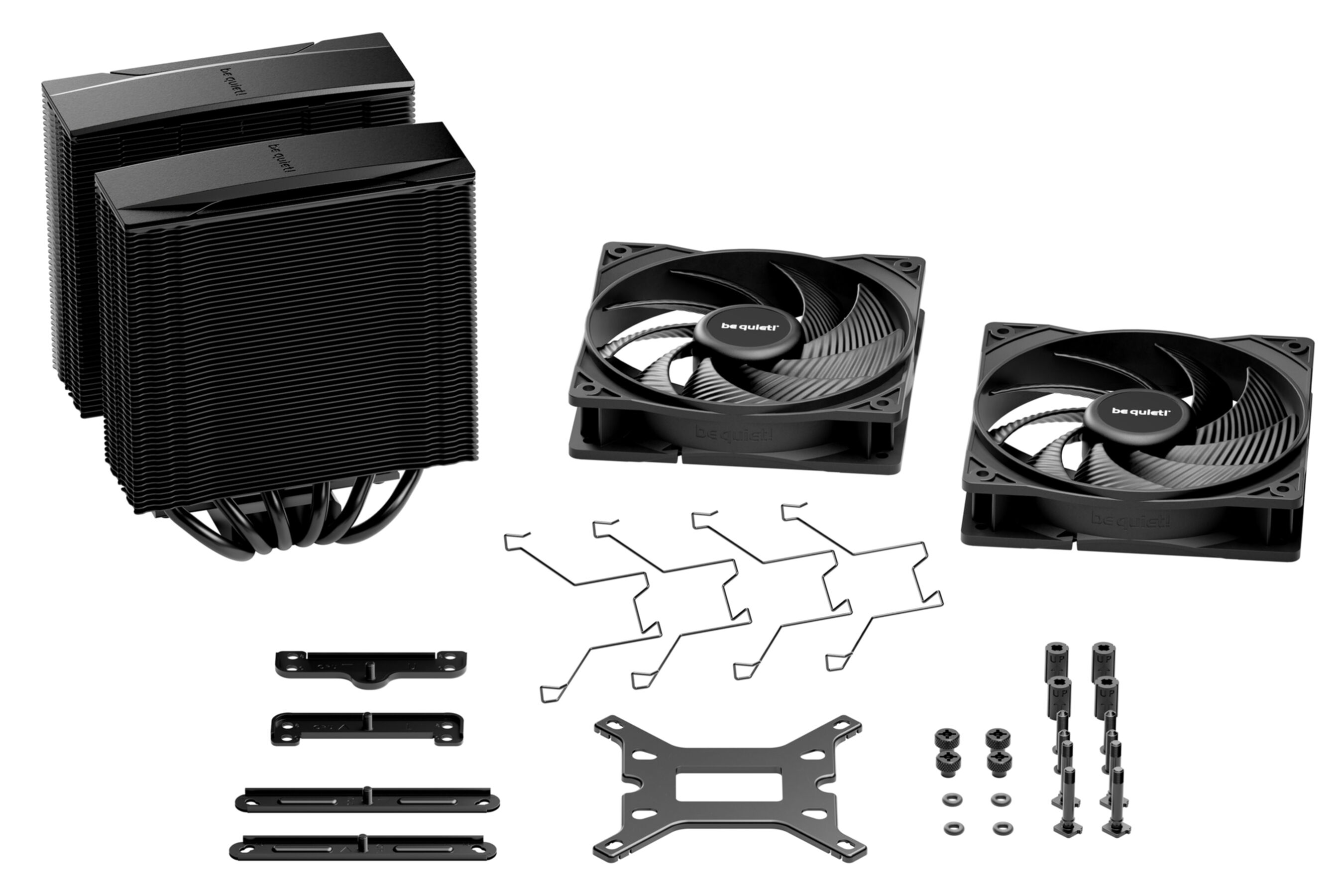 Schwarzer CPU-Kühler mit zwei Kühlkörpern, zwei Lüftern und Montagematerial auf Weiß.