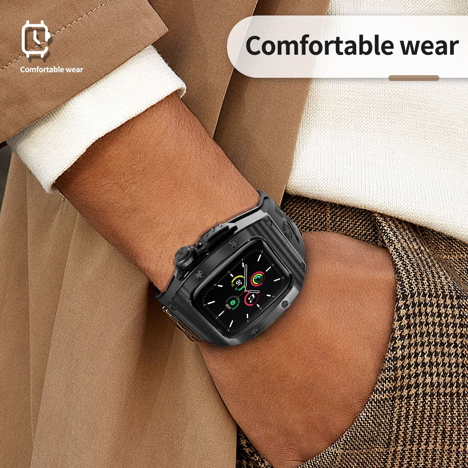 Person trägt eine schwarze Smartwatch mit strukturiertem Gehäuse.
