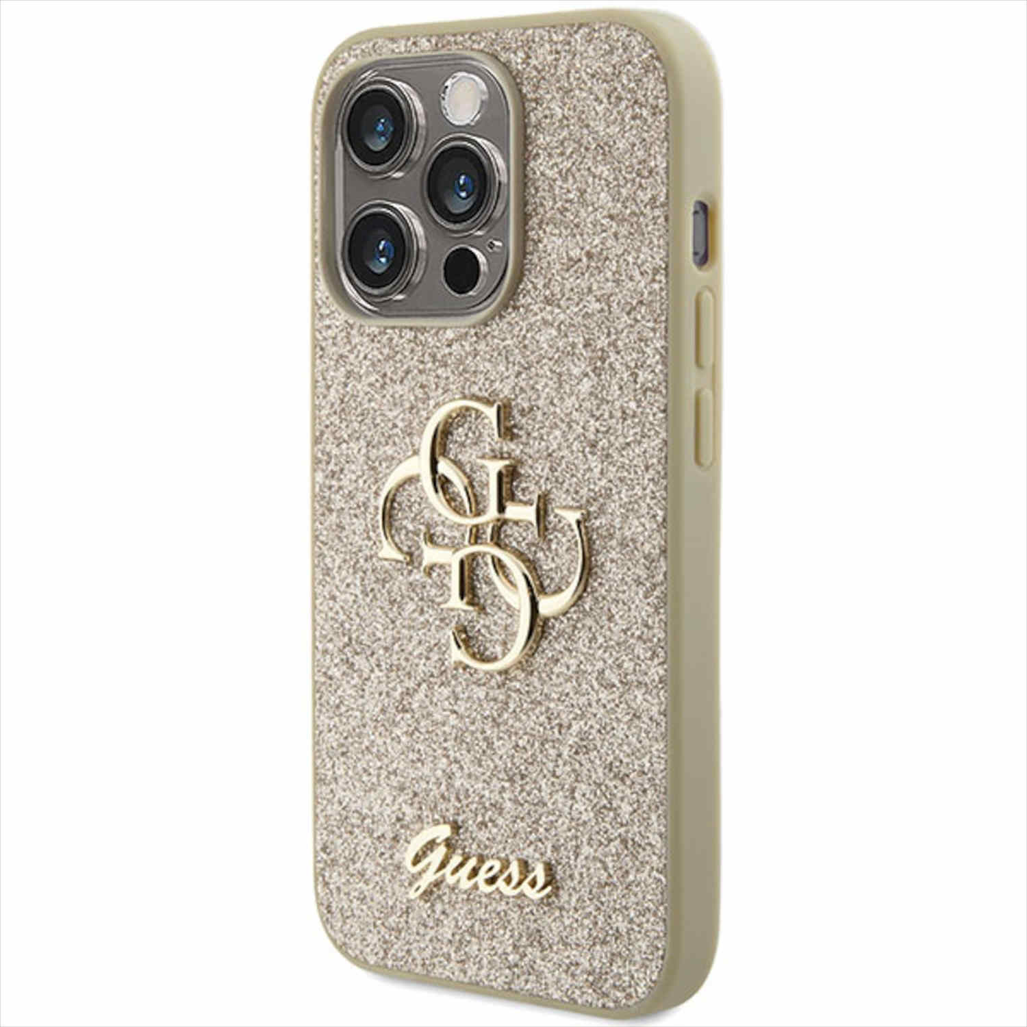 Una custodia per telefono con un retro dorato glitterato e il logo GUESS. La custodia è su uno sfondo beige.