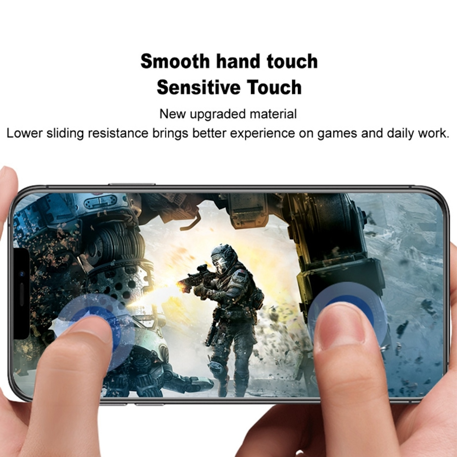 Mani che tengono un telefono che mostra un gioco con controlli touch.