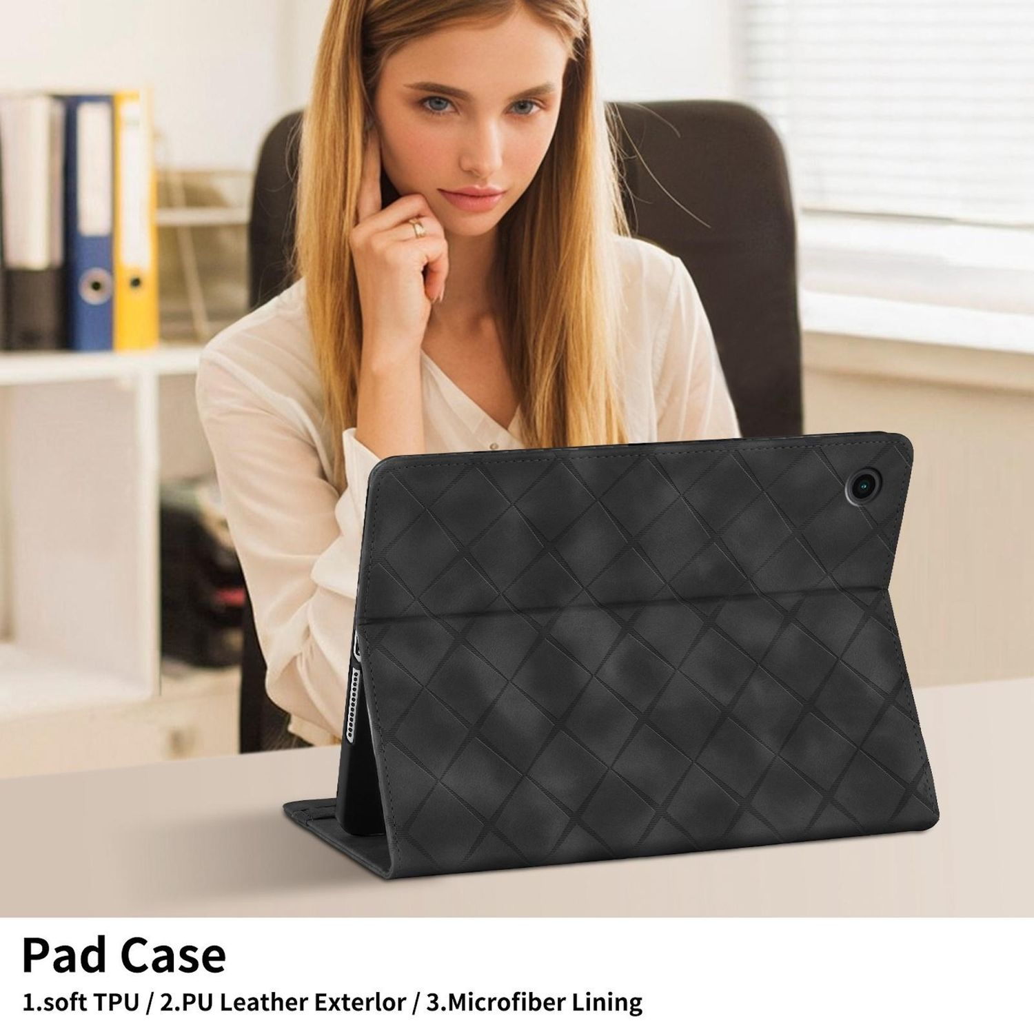 Funda de almohadilla negra, con exterior de cuero PU y forro de microfibra y una persona en llamada.