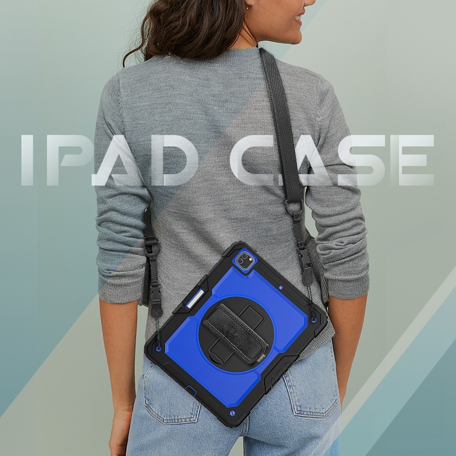 Eine Frau, die eine iPad-Hülle als Umhängetasche trägt. Die Hülle ist blau und schwarz.