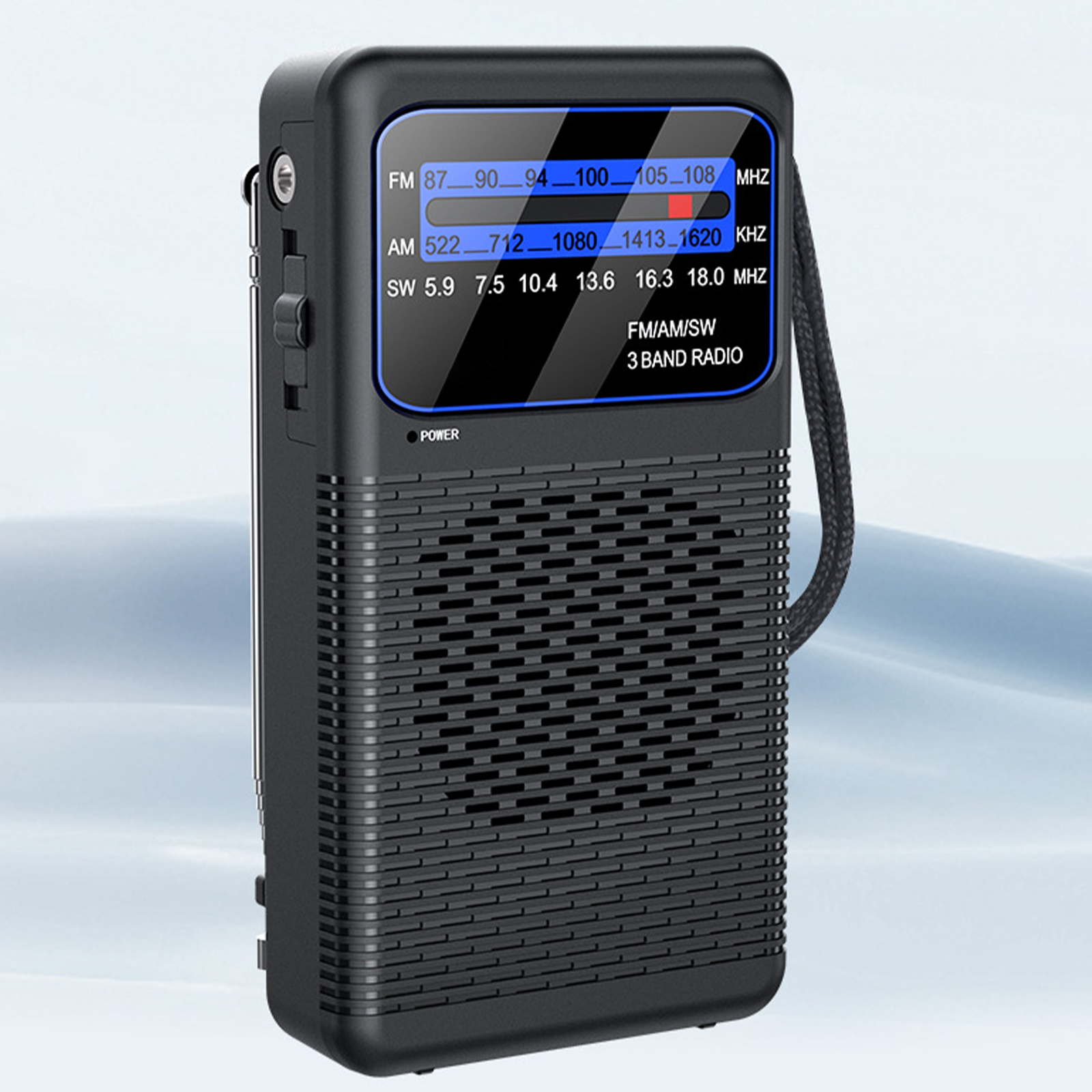 Ein schwarzes tragbares Radio mit Frequenzanzeige und kleiner Antenne. Es hat einen schwarzen Riemen an der Seite.