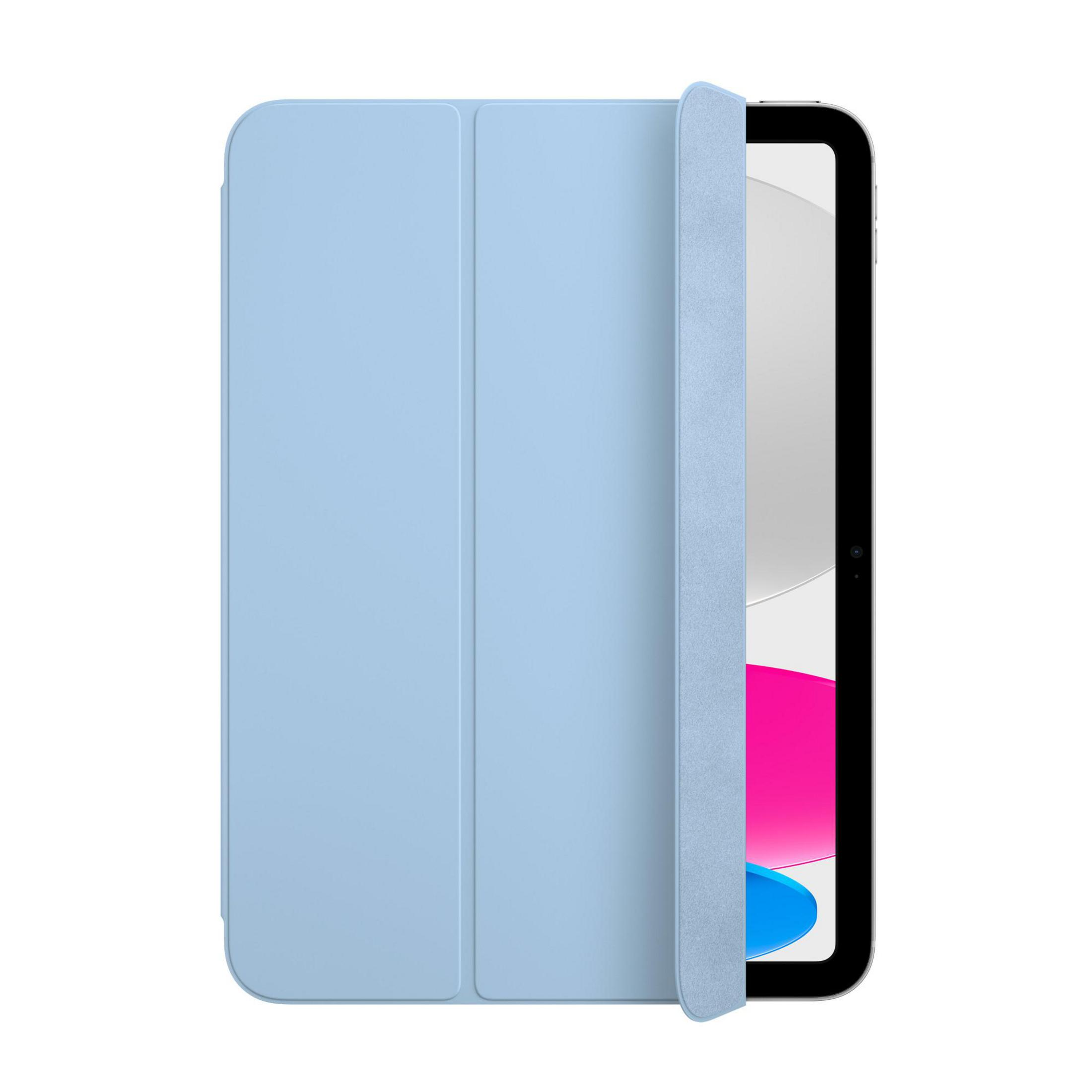 Jasnoniebieskie etui na tablet, częściowo otwarte, odsłaniające ekran tabletu. Białe tło.