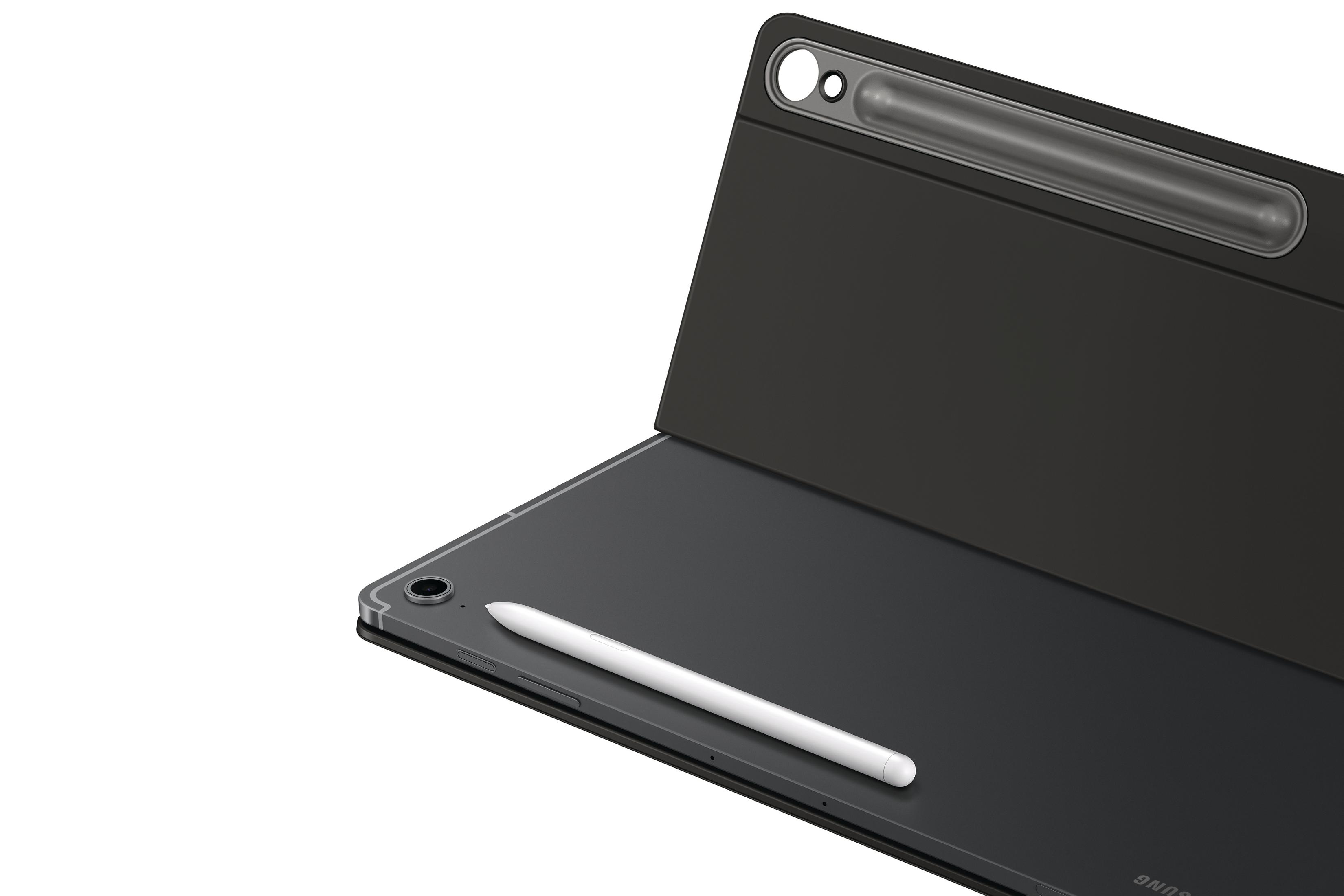 Schwarzes Samsung Tablet mit geöffneter Hülle und weißem Stift. Der Bildschirm ist schwarz.