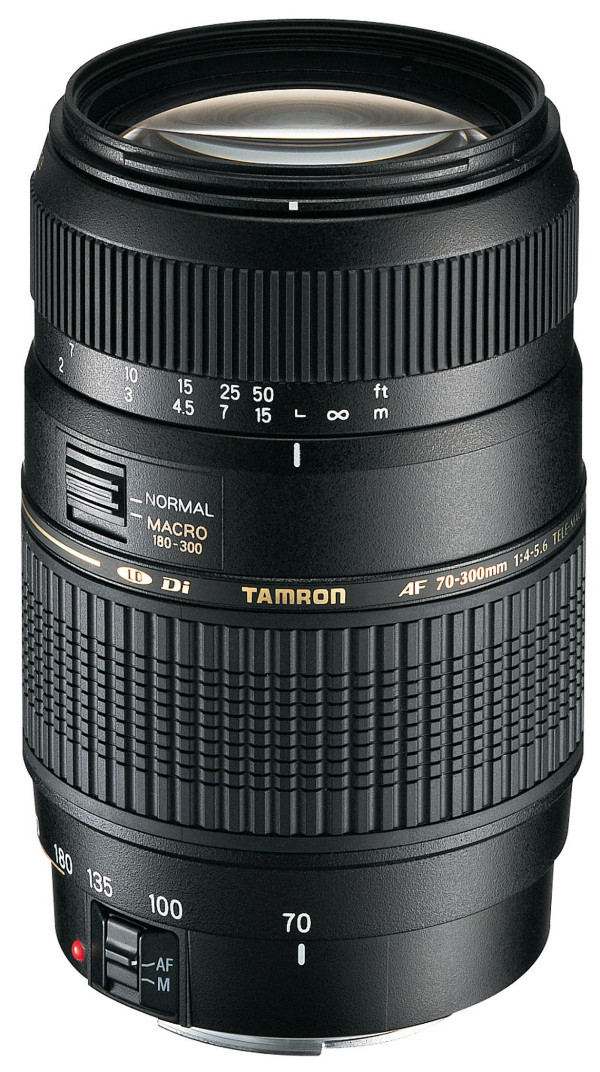 Schwarzes Tamron-Kameraobjektiv. Hat verschiedene Einstellungen und Zahlen. Schwarzes und graues Design.
