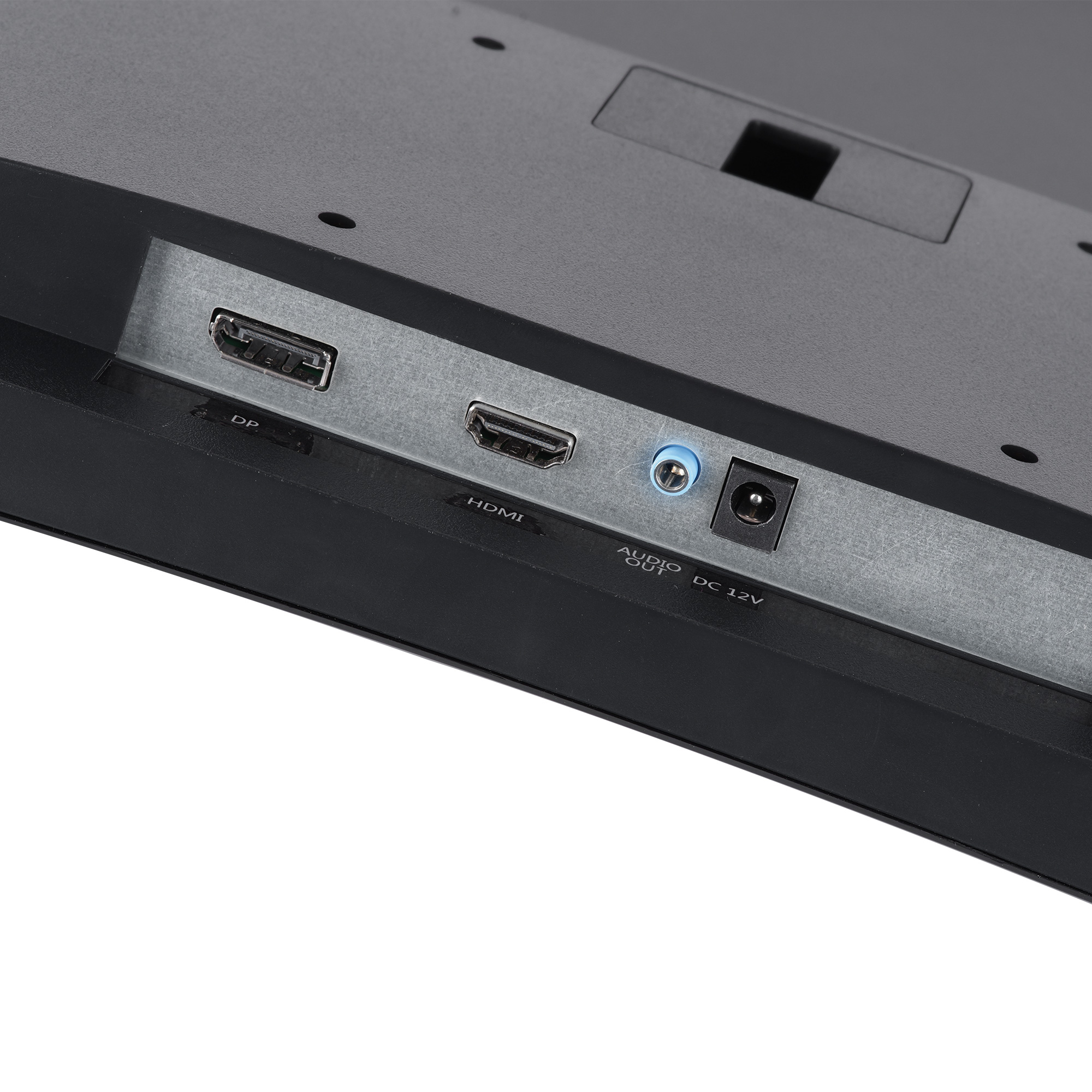 Zbliżenie portów z tyłu monitora.