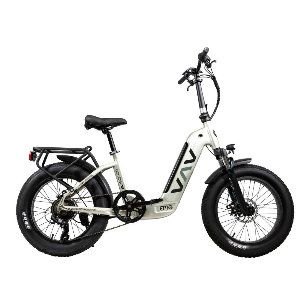 Bicicletta elettrica bianca con pneumatici neri. Logo VAV sul telaio. Sfondo bianco.